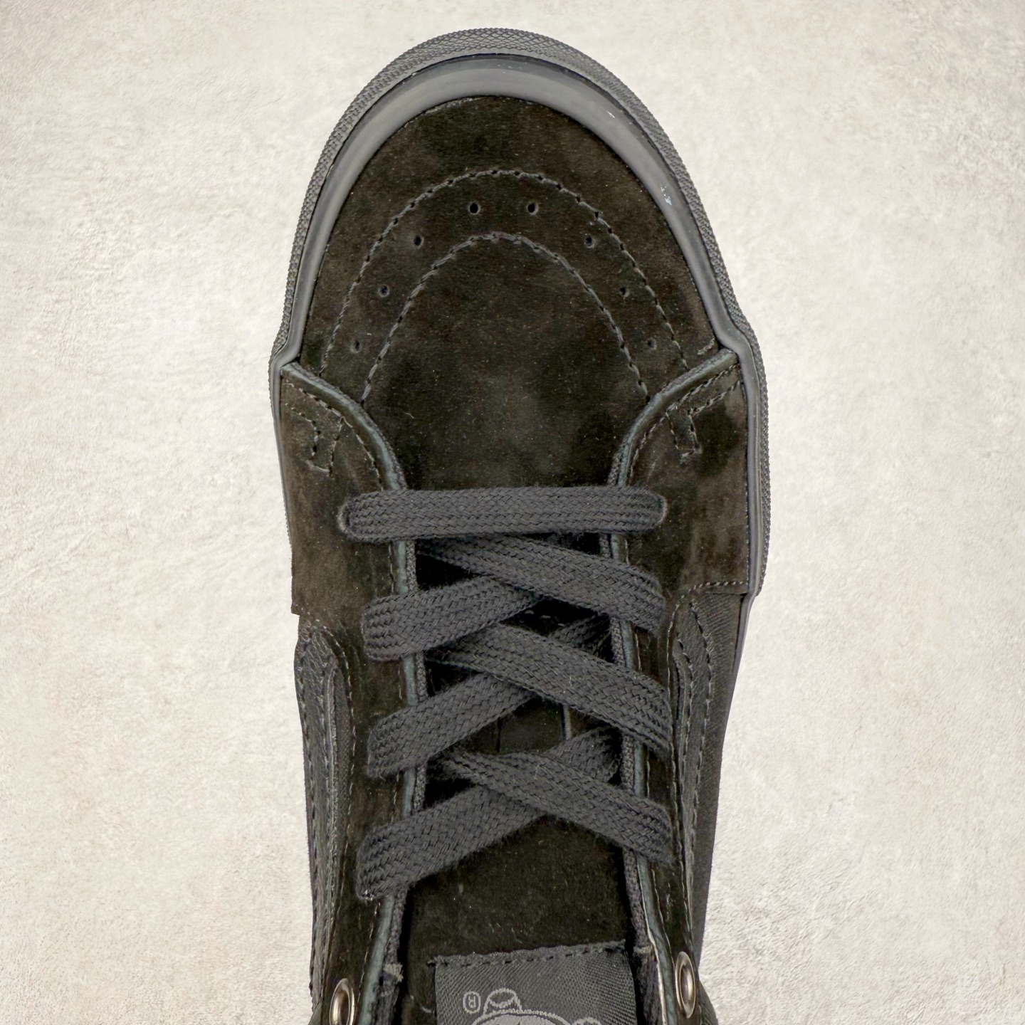 图片[4]-Vans SK8-Low 黑武士 全新一代 低帮硫化帆布鞋 鞋款以黑色麂皮搭配帆布鞋面打造整体鞋身，减震EVA鞋垫装置增强脚感体验，以SK8-low鞋身为蓝本，风格极具辨识度，上脚凸显穿搭功力。 货号：VN0A4U3EY28 尺码：35 36 36.5 37 38 38.5 39 40 40.5 41 42 42.5 43 44-选品中心