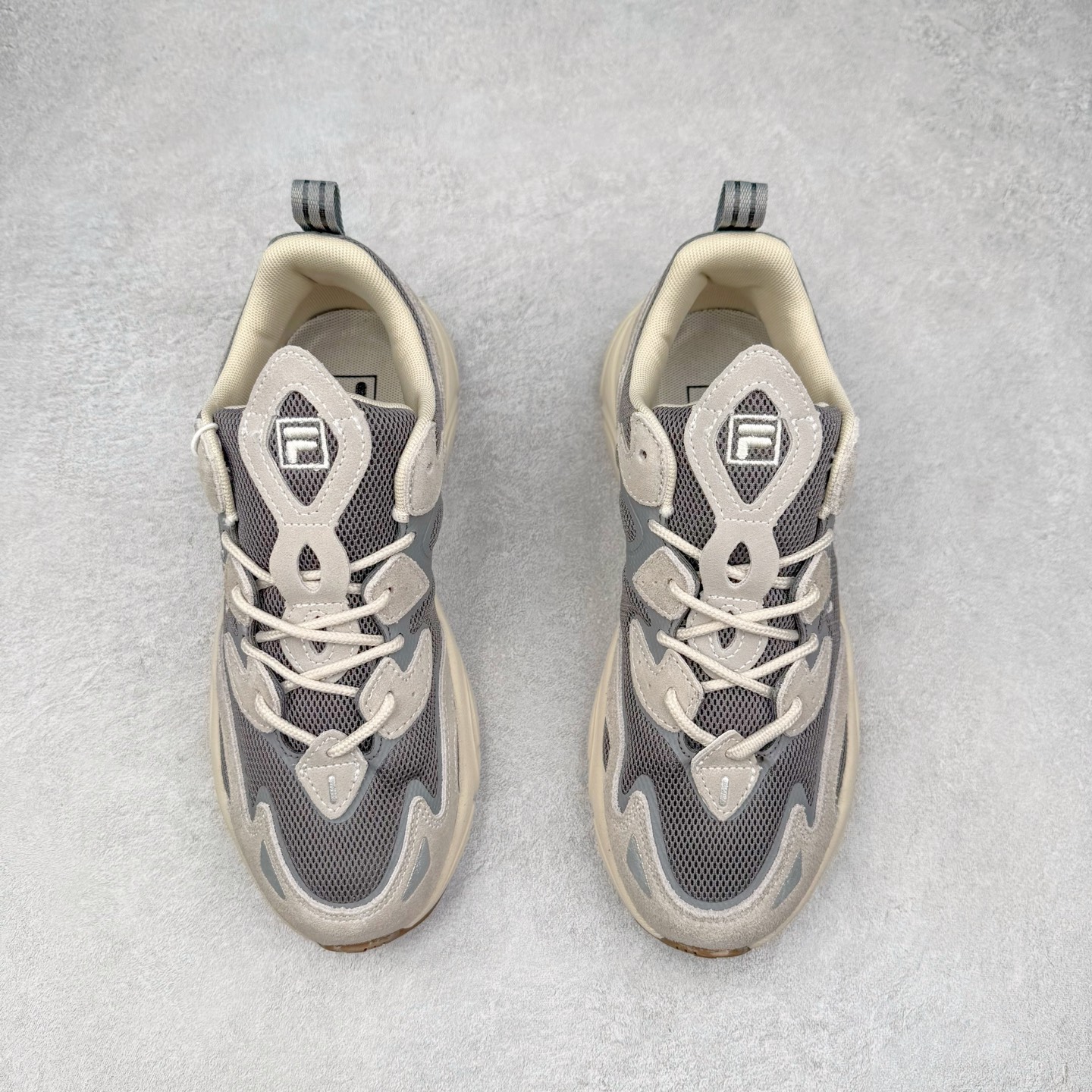 图片[2]-FILA SKIIPPER 斐乐火星2.0减震防滑网面老爹鞋 复古风重现 原鞋开版定制 正品同步鞋材 皮革拼接麂皮 搭配透气网布 主打复古潮流 白粉紫撞色设计 视觉冲击十足 超厚EVA软底设计 轻量舒适脚感 附带内增高效果 妥妥仙女款 完美上脚体验 女神必入单品 强烈推荐 尺码：35.5 36 36.5 37.5 38 38.5 39 40 40.5 41 42 42.5 43 44 44.5 45 45.5-选品中心