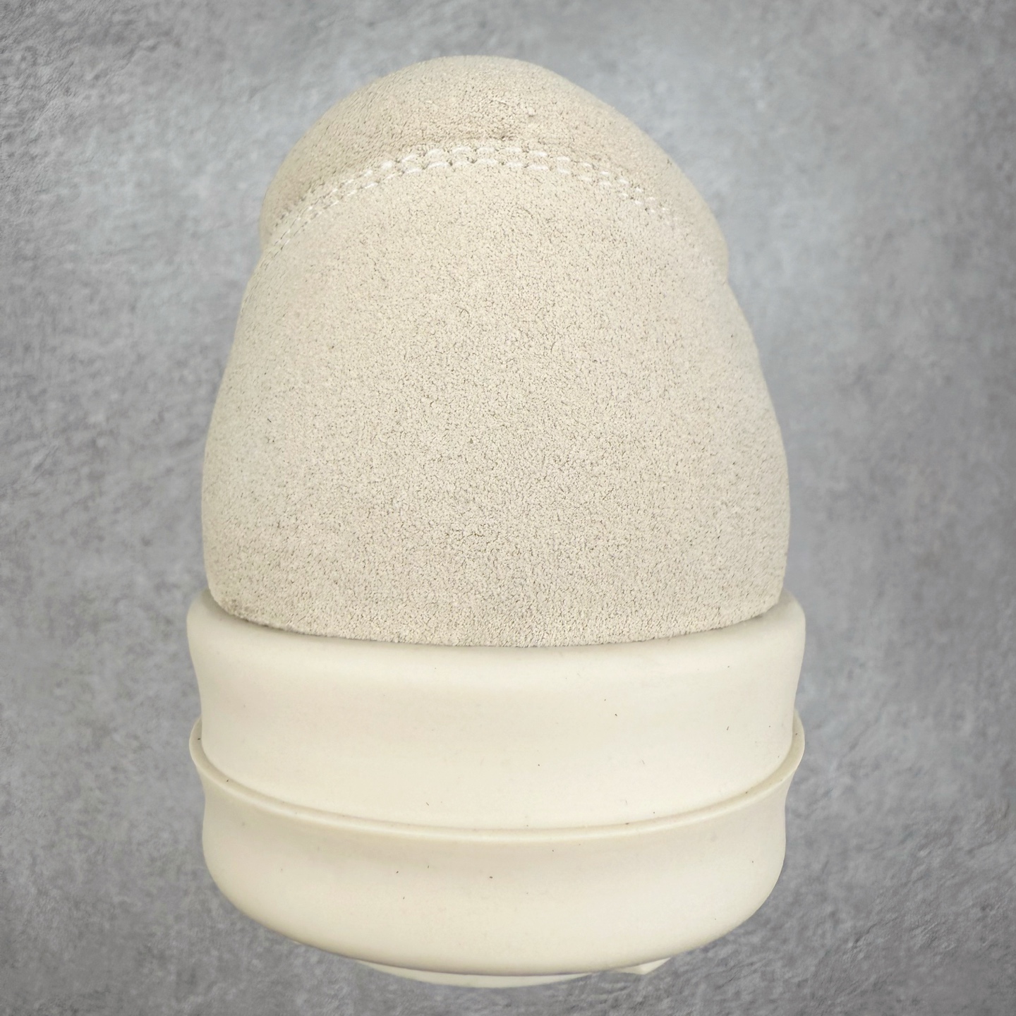 图片[8]-＃F纯原 Rick Owens Edfu 瑞克·欧文斯低帮皮面时尚运动板鞋 最新版底模 drkshdw字体凸出来的 无半点色差 斜纹布的材质和间距都是极致还原 【鞋头采用原版一致工艺 又翘又歪的效果目前这个技术市面上的任何版本都达不到这个效果】【经历了3个半月时间洪师傅带领8人团队终于研究出1-1复刻还原版本 东莞厚街洪师傅是一位有着17年的开板师经验丰富的一位老师傅 一针一孔的研究 私模开发205个走针69个细节一步到位不敢说百分百💯保证有百分之98还原 慢工出细活 好的产品不怕晚 这次的开发针对艺术家 收藏家 高品质的人群 定制品牌logo的拉链 超大一比一规格礼盒装 重达3斤以上 外加定制欧文斯保护盒 配有日文、英文 双语种配件卡片 细节诠释 一件不落 鞋盒翻盖 三标 正面+底部都一一做到 虽然增加不了实质的成本 但是打磨产品的细节 再微小也会还原 尺码：38 39 40 41 42 43 44 45 46-选品中心