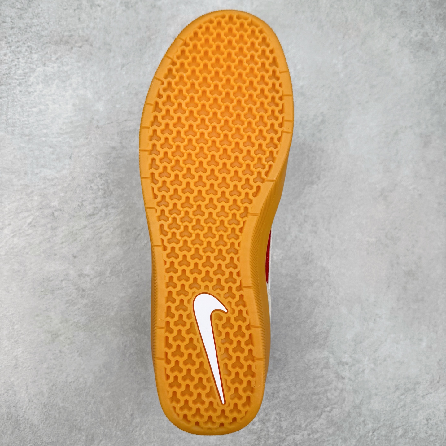 图片[9]-NK SB Force 58 空军58系列低帮休闲运动滑板板鞋 DV5477-601 鞋面由帆布和麂皮拼接 层次感丰富 搭配硫化外底 耐磨耐穿 鞋舌及中底后跟处饰有SB Logo 表明鞋款身份 采用包边设计 经久耐穿 硫化结构则有效提升灵活性 穿上这款全新推出的创意力作 助你耀动街头 尺码：36 36.5 37.5 38 38.5 39 40 40.5 41 42 42.5 43 44 45-选品中心