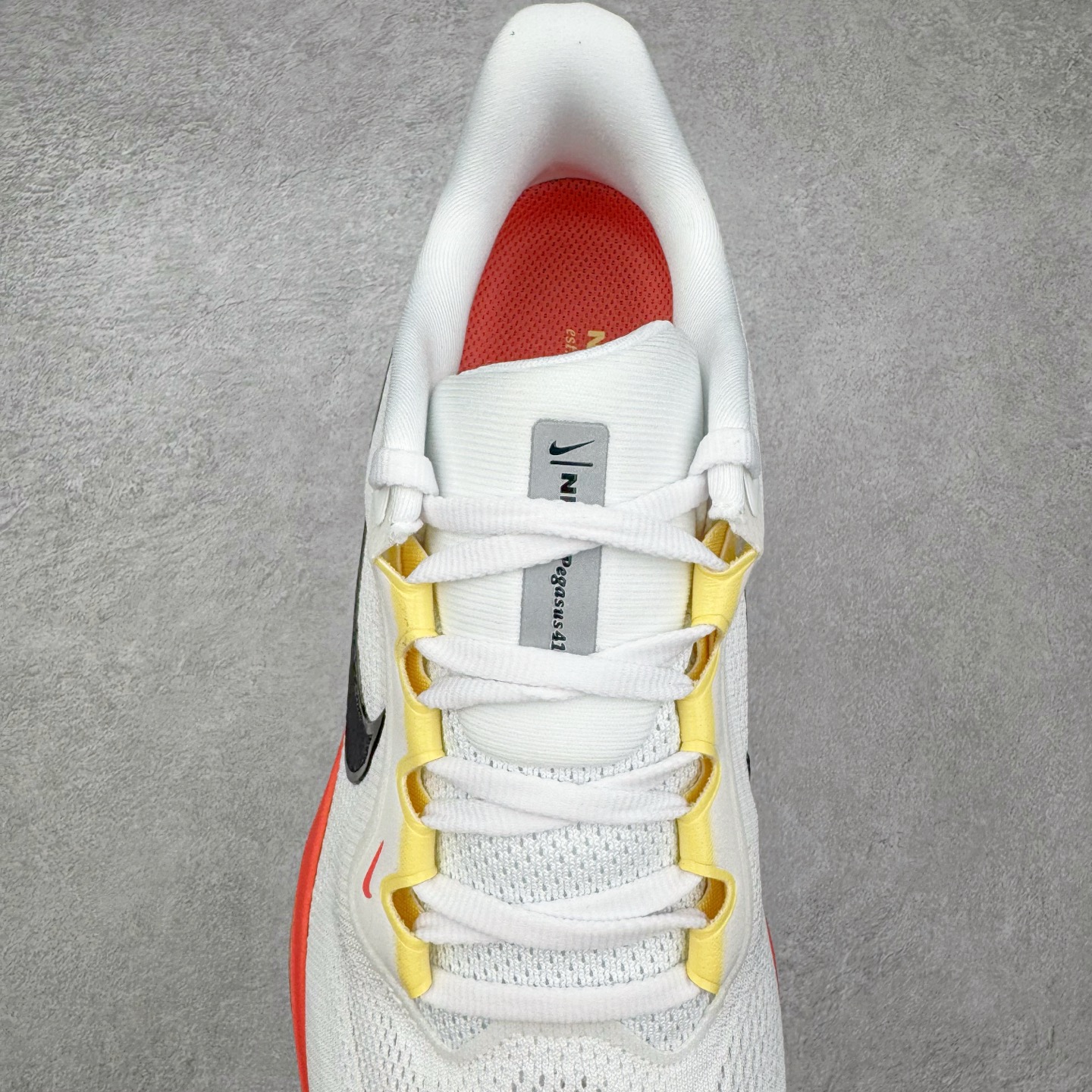 图片[5]-＃纯原 NK Zoom Pegasus 飞马41代马拉松系列网面透气缓震疾速跑鞋 IB6656-108 拥有 Zoom Air 一如既往的稳定感和流畅感 鞋面采用工程网眼设计 为特定高热区域营造出色透气性 进一步增加鞋面的穿孔数量 让足部能够快速散热 中足搭配 Flywire 飞线 在高速运动时营造舒适稳定的贴合感 内置Zoon气垫加持 动力十足 尺码：36 36.5 37.5 38 38.5 39 40 40.5 41 42 42.5 43 44 44.5 45-选品中心