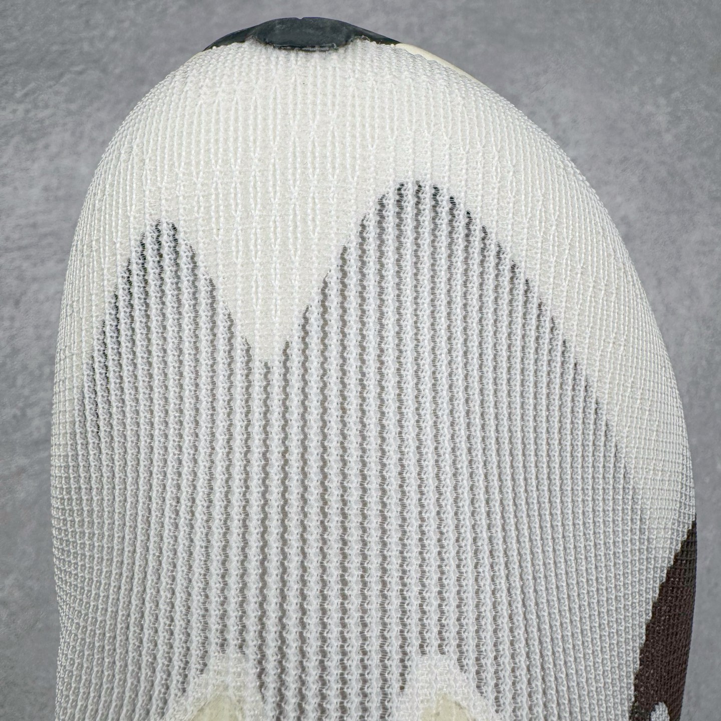 图片[15]-＃TG纯原 Jakob A. Ingebrigtsen x NK Zoom VaporFly Next 4% 舒适百搭透气回弹低帮短跑马拉松跑步鞋 HV6107-100 泰光Zp特供批次 市面唯一支持实战的跑鞋 原档案数据原厂网纱 正确高频花纹 前后掌内置Zoom Air气垫 原装MD大底 脚感完美还原 原盒原配 QC检验、钢印 俱全 原底科技 同步原版 脚感堪比Boost 采用精致醒目设计，精准诠释雅各布·因格布里格森的风格，聚焦他的核心信念：家庭与夺冠。该鞋款在前代鞋款的基础上减轻重量，但不影响性能表现。碳纤维 Flyplate 结合出众回弹的ZoomX泡绵中底，缔造比赛日佳选，令你快意难挡，疾速冲刺。这款公路竞速跑步鞋具备匠心品质，无论是日常畅跑还是马拉松，皆可轻松驾驭，是雅各布的信赖之选。尺码：36 36.5 37.5 38 38.5 39 40 40.5 41 42 42.5 43 44 44.5 45-选品中心