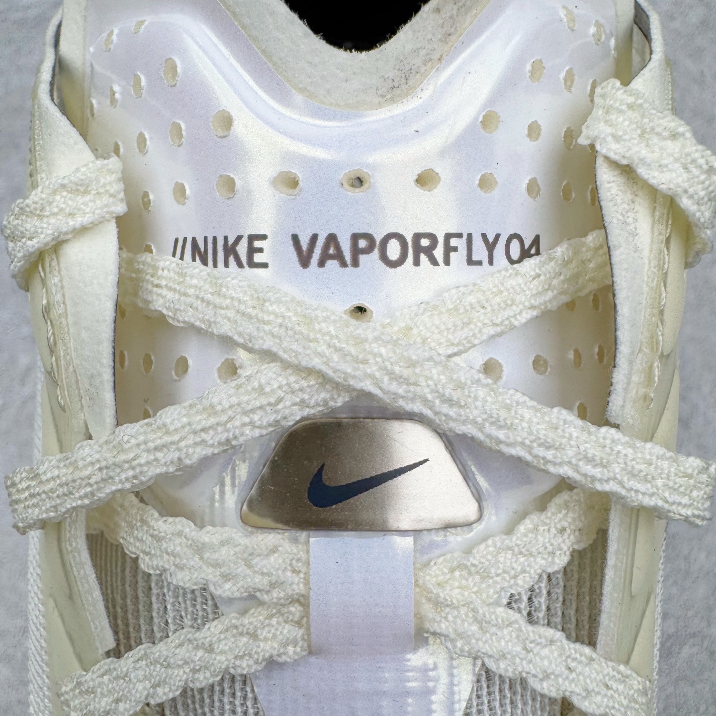 图片[14]-＃TG纯原 Jakob A. Ingebrigtsen x NK Zoom VaporFly Next 4% 舒适百搭透气回弹低帮短跑马拉松跑步鞋 HV6107-100 泰光Zp特供批次 市面唯一支持实战的跑鞋 原档案数据原厂网纱 正确高频花纹 前后掌内置Zoom Air气垫 原装MD大底 脚感完美还原 原盒原配 QC检验、钢印 俱全 原底科技 同步原版 脚感堪比Boost 采用精致醒目设计，精准诠释雅各布·因格布里格森的风格，聚焦他的核心信念：家庭与夺冠。该鞋款在前代鞋款的基础上减轻重量，但不影响性能表现。碳纤维 Flyplate 结合出众回弹的ZoomX泡绵中底，缔造比赛日佳选，令你快意难挡，疾速冲刺。这款公路竞速跑步鞋具备匠心品质，无论是日常畅跑还是马拉松，皆可轻松驾驭，是雅各布的信赖之选。尺码：36 36.5 37.5 38 38.5 39 40 40.5 41 42 42.5 43 44 44.5 45-选品中心