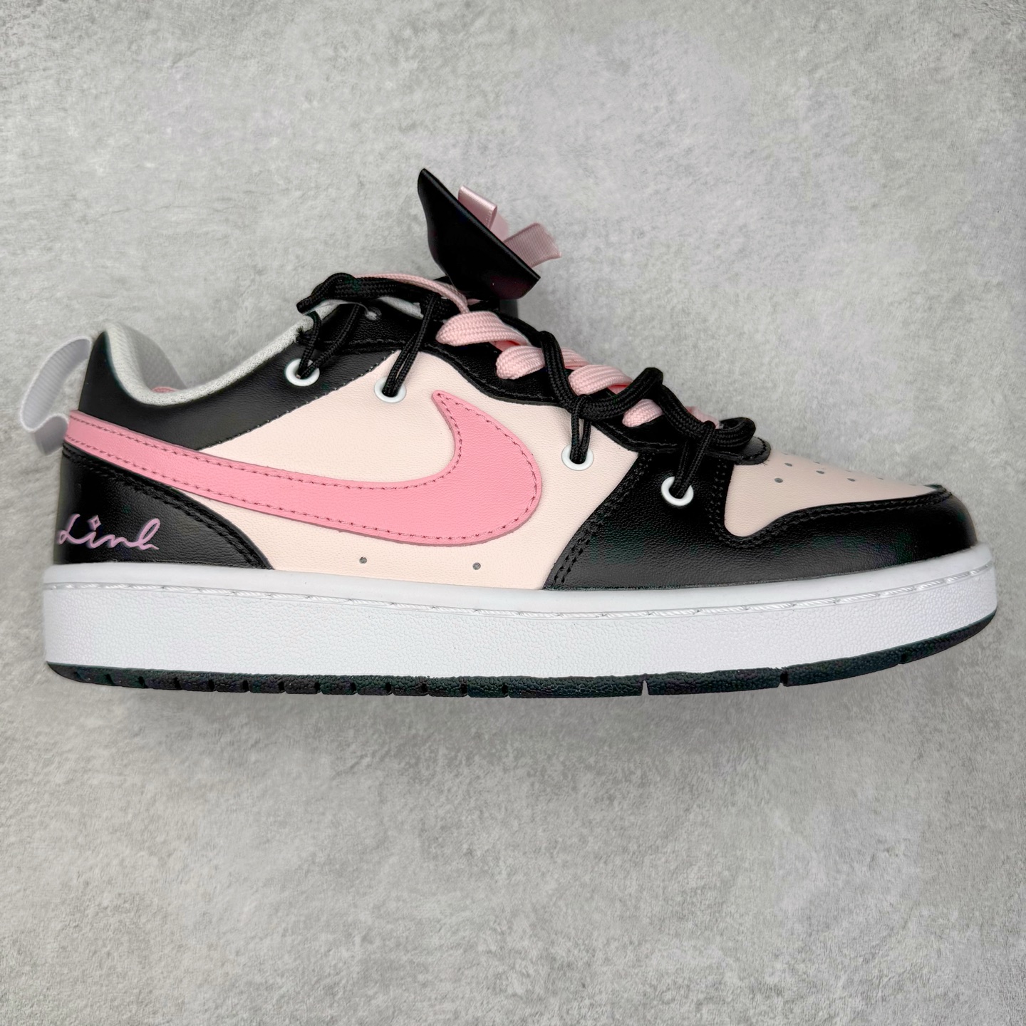 ＃福利特价 NK Court Borough Low CB2 低帮百搭透气休闲运动板鞋 绑带解构风定制配色 原数据独家私模大底 经典耐用的设计 兼顾舒适脚感和出众风范 演绎匠心之作 结构性的支撑贴合感结合复古篮球设计 塑就场外全明星风范 尺码：36 36.5 37.5 38 38.5 39 40 40.5 41 42 42.5 43 44 44.5 45 46-选品中心