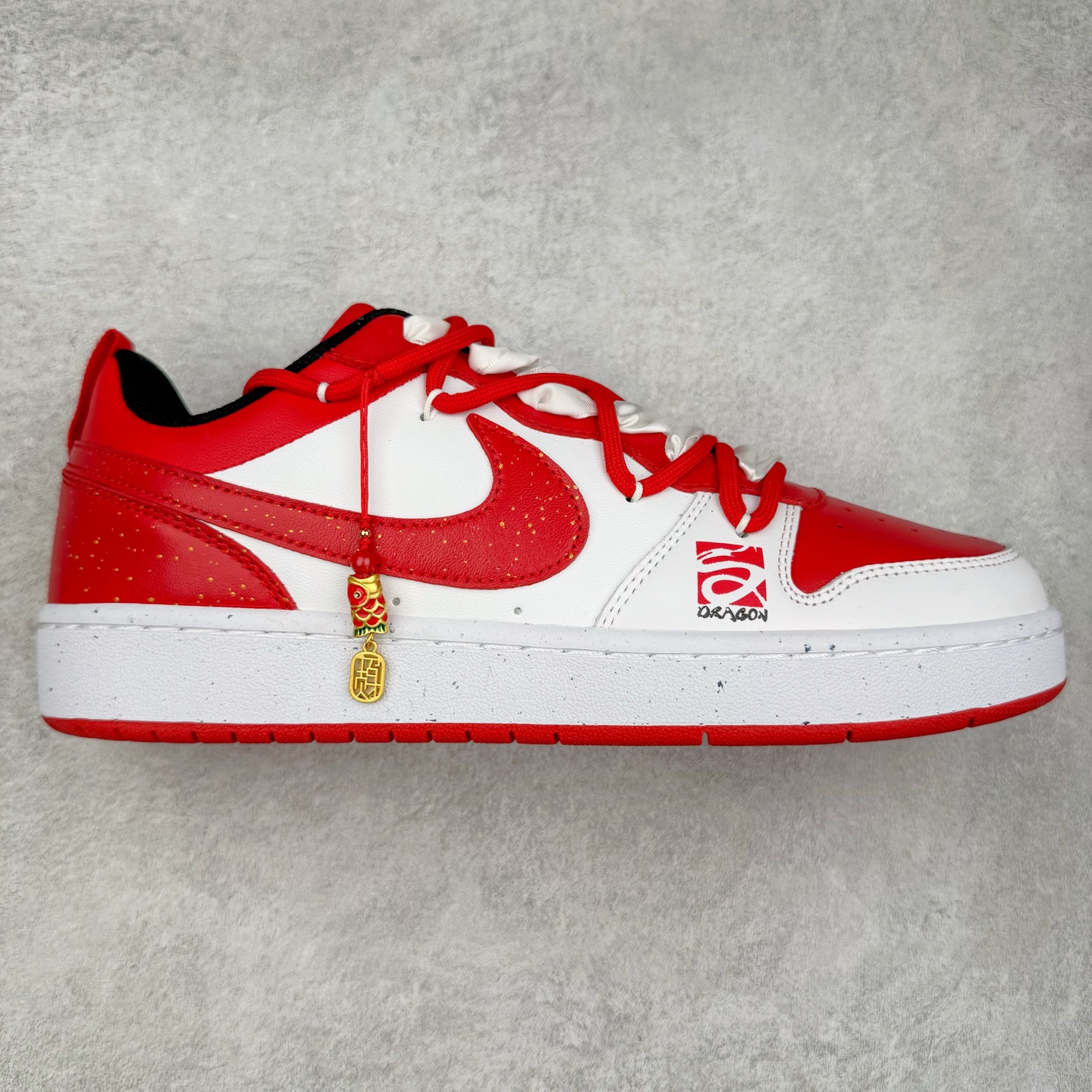 #福利特价 NK Court Borough Low CB2 低帮百搭透气休闲运动板鞋 绑带解构风定制配色 原数据独家私模大底 经典耐用的设计 兼顾舒适脚感和出众风范 演绎匠心之作 结构性的支撑贴合感结合复古篮球设计 塑就场外全明星风范 尺码:36 36.5 37.5 38 38.5 39 40 40.5 41 42 42.5 43 44 44.5 45 46-选品中心