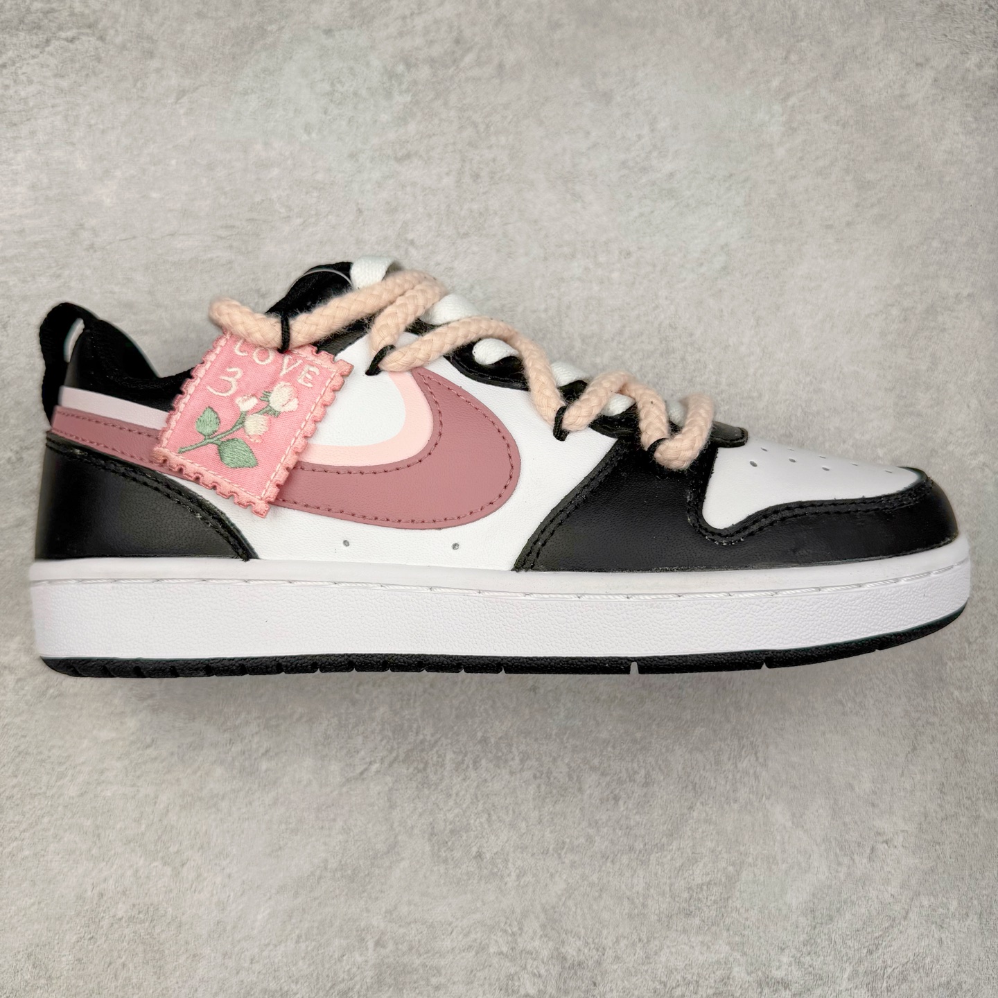 #福利特价 NK Court Borough Low CB2 低帮百搭透气休闲运动板鞋 绑带解构风定制配色 原数据独家私模大底 经典耐用的设计 兼顾舒适脚感和出众风范 演绎匠心之作 结构性的支撑贴合感结合复古篮球设计 塑就场外全明星风范 尺码:36 36.5 37.5 38 38.5 39 40 40.5 41 42 42.5 43 44 44.5 45 46-选品中心