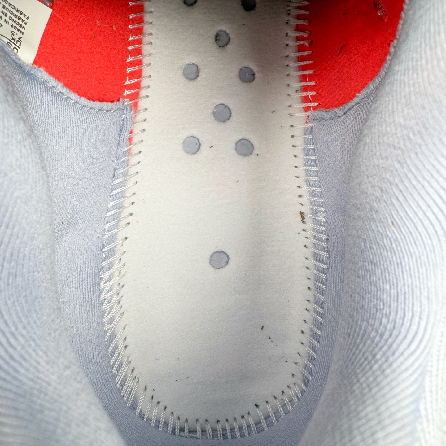 图片[10]-＃TG纯原 NK Zoom Pegasus Plus 超级飞马涡轮增压马拉松慢跑鞋 FQ7262-006 在设计上延续了原版鞋款的经典风格，向 Pegasus Turbo 致敬。鞋面采用 Flyknit 材质，巧妙地在不同区域实现紧密与松散的编织结合。标志性的尼龙中部条纹与原版 Turbo 设计呼应。原有的 Flywire 被内部毡织带替代。鞋领的衬垫和鞋跟支撑则为鞋面增添了完善的细节。与以往的 Turbo 型号采用双层泡沫不同，Pegasus Plus 使用了一体式 ZoomX 中底。鞋跟厚度为 35 毫米，前掌为 25 毫米，形成 10 毫米的落差，外底覆盖了大量橡胶，而 ZoomX 外露的部分也十分显眼。尺码：36 36.5 37.5 38 38.5 39 40 40.5 41 42 42.5 43 44 44.5 45-选品中心