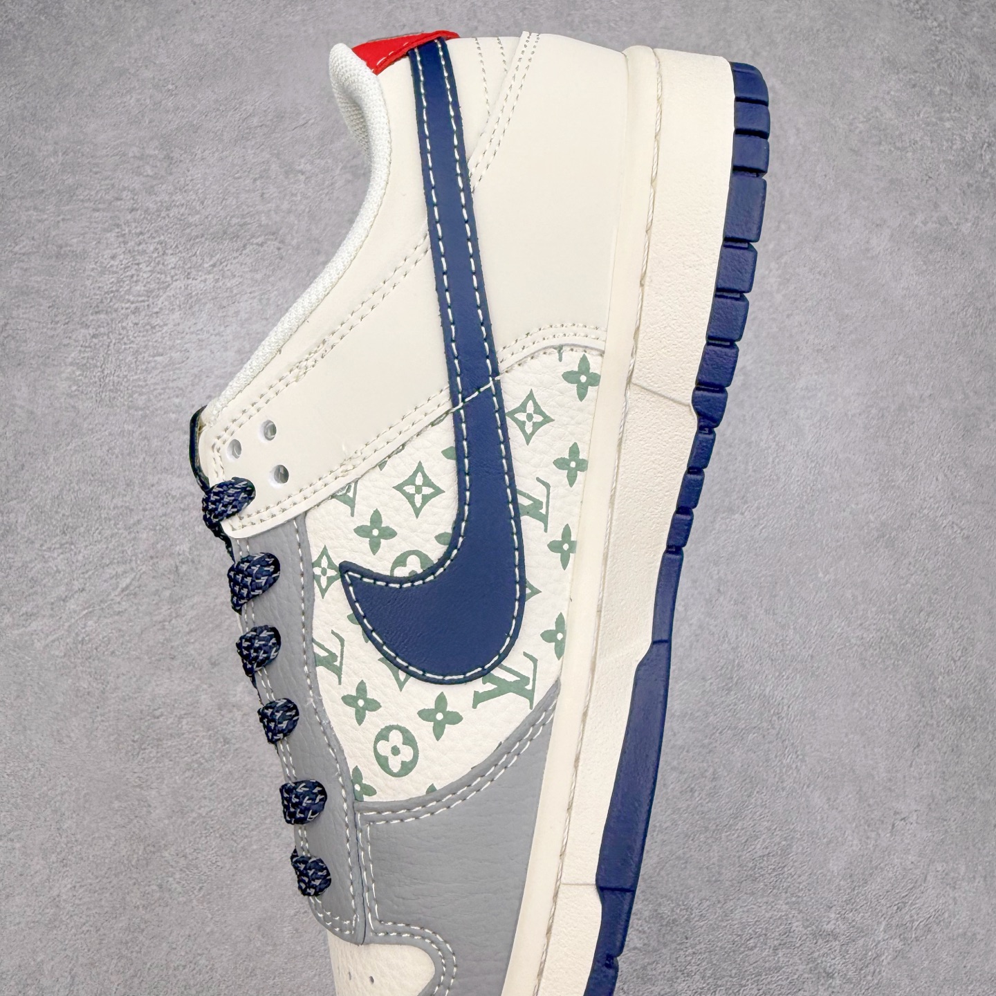 图片[7]-NK Dunk Low 定制配色 XX3168-161 大厂出品 极力推荐 原装头层材料 独家版型蒸餾加工帶來的是更好的视觉和脚感体验大厂纯原品质出货 清洁度 电绣工艺 皮料切割干净无任何毛边 细节完美 实拍调校N版已经零色差零失真 百分百还原实物色彩所见即所得 不存在货不对板色差等低级问题 选购参考实物拍摄 不混卖不参货 只用心做好货严格选品 承诺混一赔十 尺码：36 36.5 37.5 38 38.5 39 40 40.5 41 42 42.5 43 44 44.5 45-选品中心