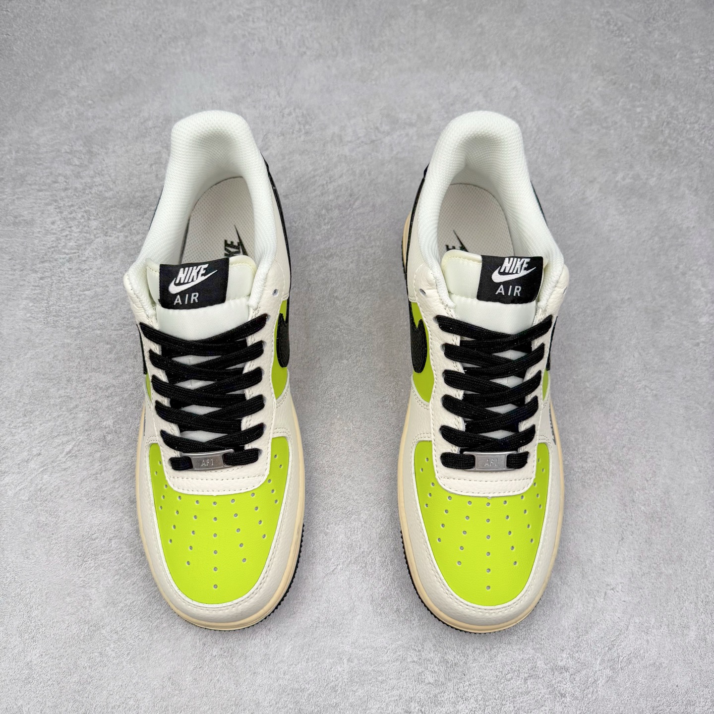 图片[2]-NK Air Force 1´07 Low 空军一号低帮百搭休闲运动板鞋 QW5836-002 柔软、弹性十足的缓震性能和出色的中底设计 横跨复古与现代的外型结合 造就出风靡全球 三十多年的Force 1 直到今天还深受青睐 实拍调校N版已经零色差零失真 百分百还原实物色彩所见即所得 不存在货不对板色差等低级问题 选购参考实物拍摄 不混卖不参货 只用心做好货严格选品 承诺混一赔十 尺码：36 36.5 37.5 38 38.5 39 40 40.5 41 42 42.5 43 44 44.5 45-选品中心