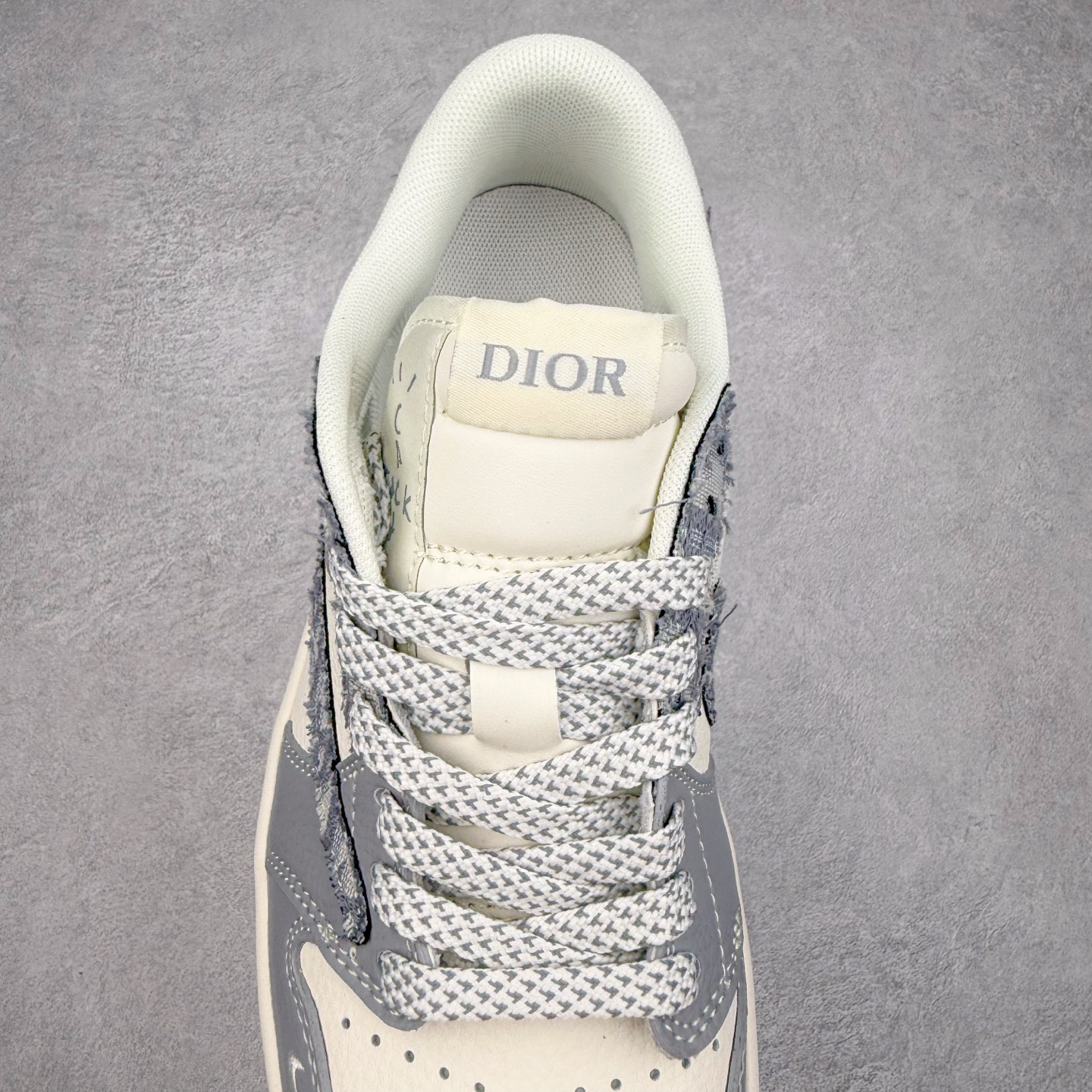 图片[5]-＃福利特价 TS x Air Jordan AJ1 Low 倒钩低帮联名定制配色 原厂内置气垫魔块 A模大底 头层小牛皮 鞋舌AJ原厂专用牛津布+AJ专用反口珍珠布+原厂无杂质高弹内里海棉+特殊封边弹力鞋带 尺码：36 36.5 37.5 38 38.5 39 40 40.5 41 42 42.5 43 44 44.5 45 46 47.5-选品中心