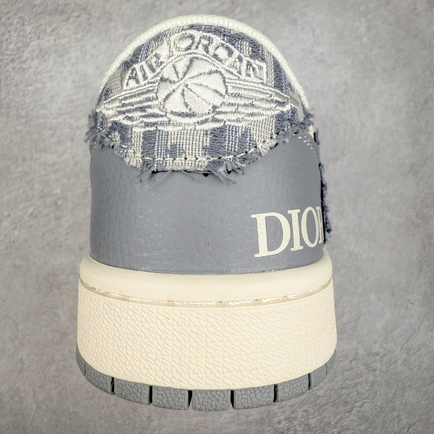 图片[8]-＃福利特价 TS x Air Jordan AJ1 Low 倒钩低帮联名定制配色 原厂内置气垫魔块 A模大底 头层小牛皮 鞋舌AJ原厂专用牛津布+AJ专用反口珍珠布+原厂无杂质高弹内里海棉+特殊封边弹力鞋带 尺码：36 36.5 37.5 38 38.5 39 40 40.5 41 42 42.5 43 44 44.5 45 46 47.5-选品中心