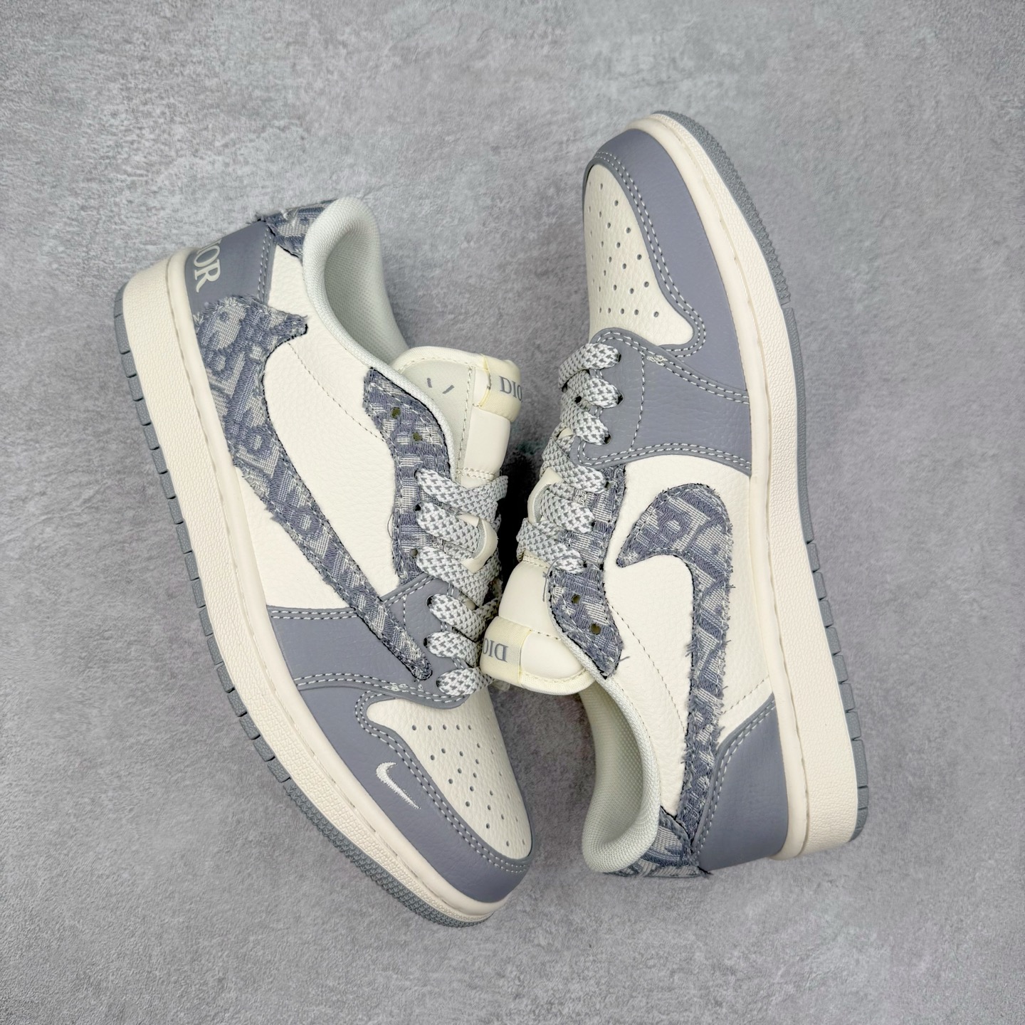 图片[3]-＃福利特价 TS x Air Jordan AJ1 Low 倒钩低帮联名定制配色 原厂内置气垫魔块 A模大底 头层小牛皮 鞋舌AJ原厂专用牛津布+AJ专用反口珍珠布+原厂无杂质高弹内里海棉+特殊封边弹力鞋带 尺码：36 36.5 37.5 38 38.5 39 40 40.5 41 42 42.5 43 44 44.5 45 46 47.5-选品中心