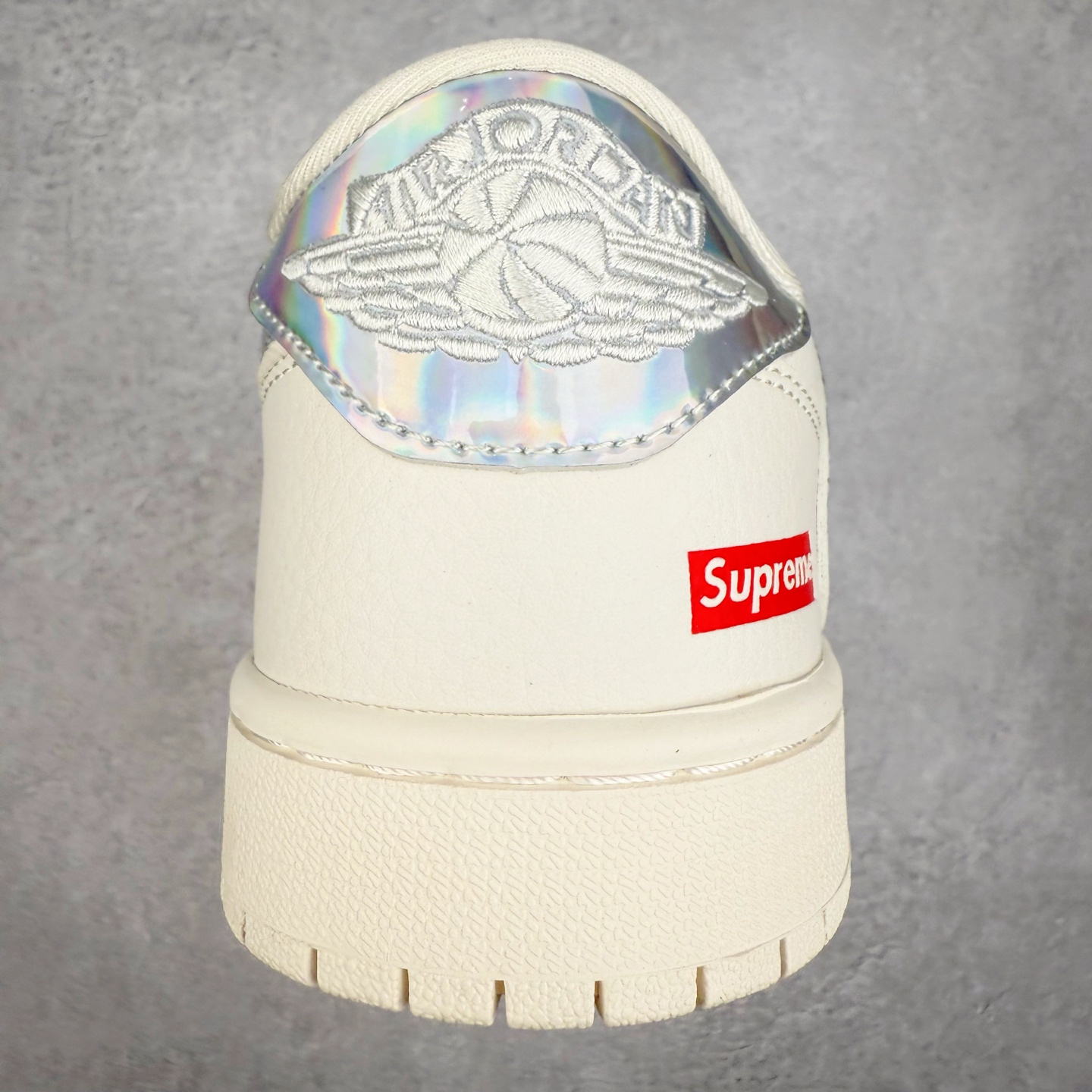 图片[8]-＃福利特价 TS x Air Jordan AJ1 Low 倒钩低帮联名定制配色 原厂内置气垫魔块 A模大底 头层小牛皮 鞋舌AJ原厂专用牛津布+AJ专用反口珍珠布+原厂无杂质高弹内里海棉+特殊封边弹力鞋带 尺码：36 36.5 37.5 38 38.5 39 40 40.5 41 42 42.5 43 44 44.5 45 46 47.5-选品中心