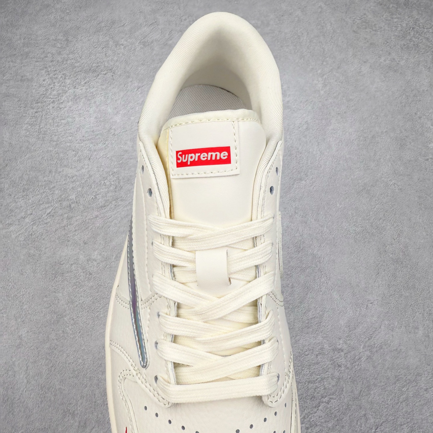 图片[5]-＃福利特价 TS x Air Jordan AJ1 Low 倒钩低帮联名定制配色 原厂内置气垫魔块 A模大底 头层小牛皮 鞋舌AJ原厂专用牛津布+AJ专用反口珍珠布+原厂无杂质高弹内里海棉+特殊封边弹力鞋带 尺码：36 36.5 37.5 38 38.5 39 40 40.5 41 42 42.5 43 44 44.5 45 46 47.5-选品中心