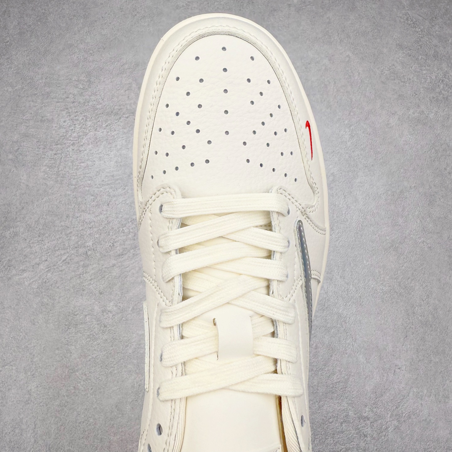 图片[4]-＃福利特价 TS x Air Jordan AJ1 Low 倒钩低帮联名定制配色 原厂内置气垫魔块 A模大底 头层小牛皮 鞋舌AJ原厂专用牛津布+AJ专用反口珍珠布+原厂无杂质高弹内里海棉+特殊封边弹力鞋带 尺码：36 36.5 37.5 38 38.5 39 40 40.5 41 42 42.5 43 44 44.5 45 46 47.5-选品中心