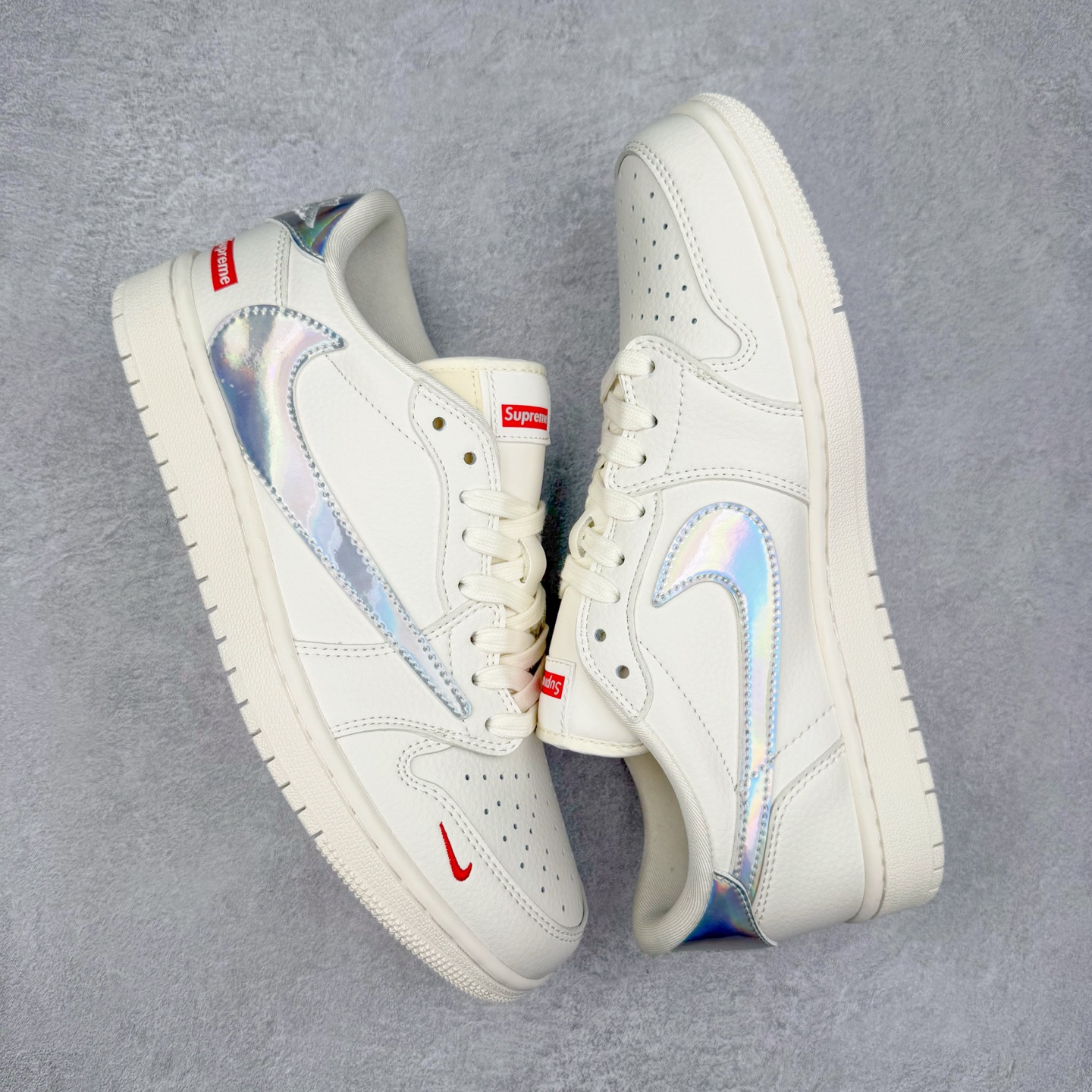 图片[3]-＃福利特价 TS x Air Jordan AJ1 Low 倒钩低帮联名定制配色 原厂内置气垫魔块 A模大底 头层小牛皮 鞋舌AJ原厂专用牛津布+AJ专用反口珍珠布+原厂无杂质高弹内里海棉+特殊封边弹力鞋带 尺码：36 36.5 37.5 38 38.5 39 40 40.5 41 42 42.5 43 44 44.5 45 46 47.5-选品中心