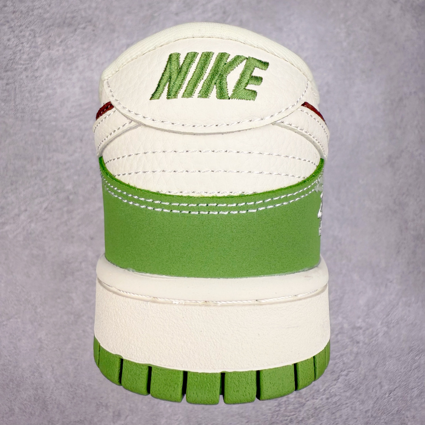 图片[8]-NK Dunk Low 定制配色 LW1818-120 大厂出品 极力推荐 原装头层材料 独家版型蒸餾加工帶來的是更好的视觉和脚感体验大厂纯原品质出货 清洁度 电绣工艺 皮料切割干净无任何毛边 细节完美 实拍调校N版已经零色差零失真 百分百还原实物色彩所见即所得 不存在货不对板色差等低级问题 选购参考实物拍摄 不混卖不参货 只用心做好货严格选品 承诺混一赔十 尺码：36 36.5 37.5 38 38.5 39 40 40.5 41 42 42.5 43 44 44.5 45-选品中心