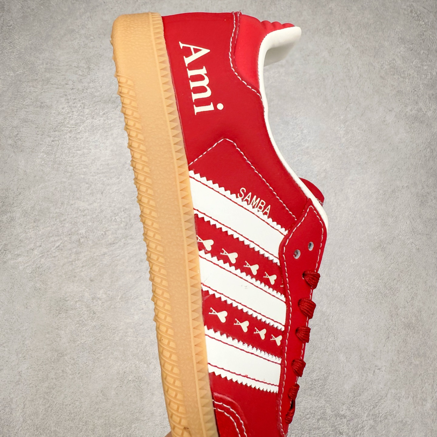 图片[6]-＃C2 AD Original Samba OG 复古经典轻便板鞋 定制配色 XR0006 这款桑巴鞋展示了高质量的工艺 带有装饰的超锁缝制和无缝的手感 柔软、柔软的皮革造型和标志性的3条纹完成了精致的外观 正规合身鞋带 鞋面上有绒面鞋垫 橡胶鞋底 享受正畸套筒软感 自50年代首次亮相以来就一直在赢得粉丝的青睐 尺码：36 36.5 37.5 38 38.5 39 40 40.5 41 42 42.5 43 44 44.5 45-选品中心