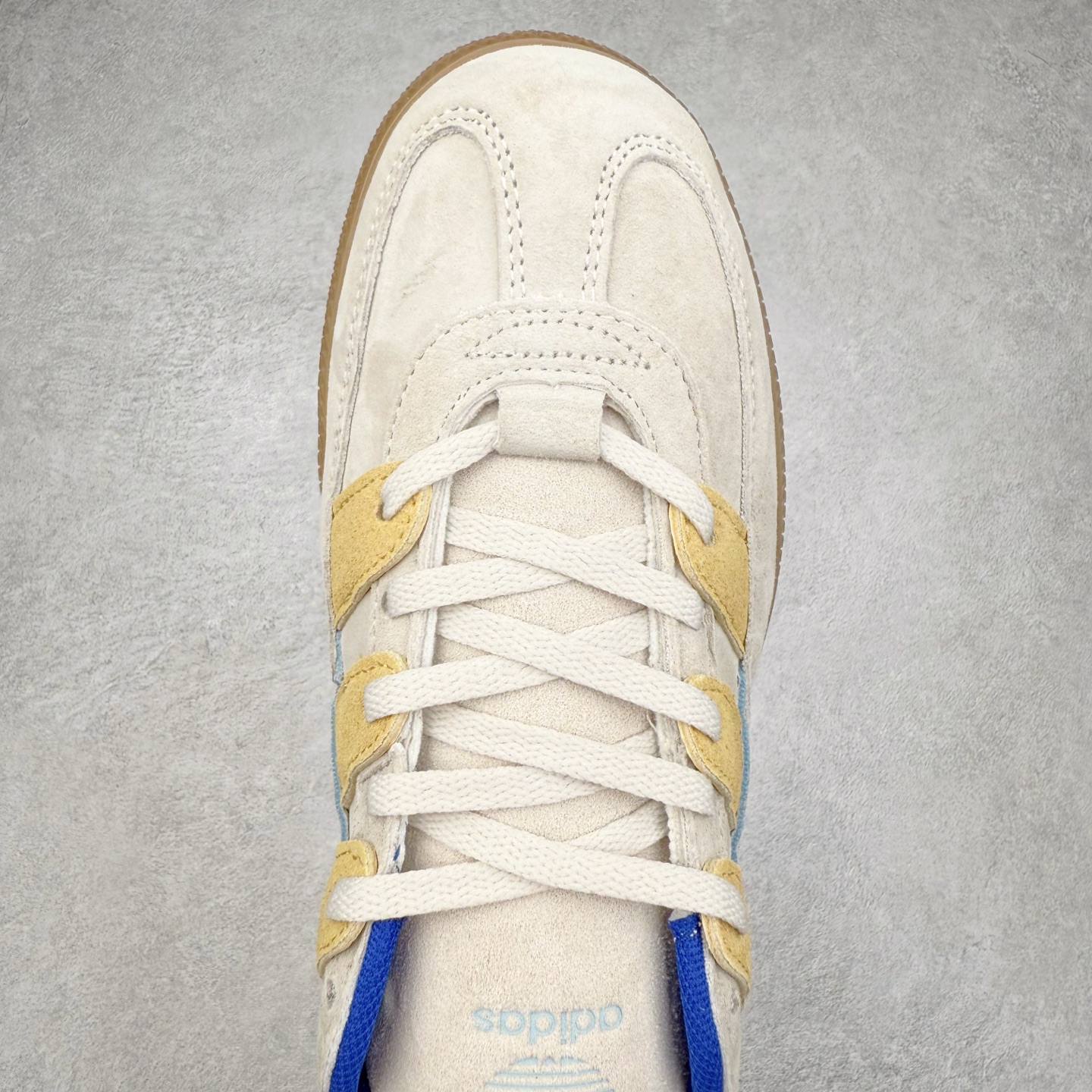 图片[4]-AD Originals HANDBALL SPEZIAL 百搭舒适 低帮板鞋男女同款 JI2606 这款来自阿迪达斯的这款HANDBALL SPZL前身是一双手球运动鞋，这一次拿来复刻，所以鞋面的主要色彩选用了黑色， 鞋面外侧除了Spezial字母之外还有三叶草标志。Handball SPZL作为复古手球训练鞋与作为室内足球鞋的Samba有着异曲同工之处，但是质感更为出众的鞋身以及丰富的配色选择比起Samba来讲可以说是更胜一筹了！尺码：36 36⅔ 37⅓ 38 38⅔ 39⅓ 40 40⅔ 41⅓ 42 42⅔ 43⅓ 44 45-选品中心