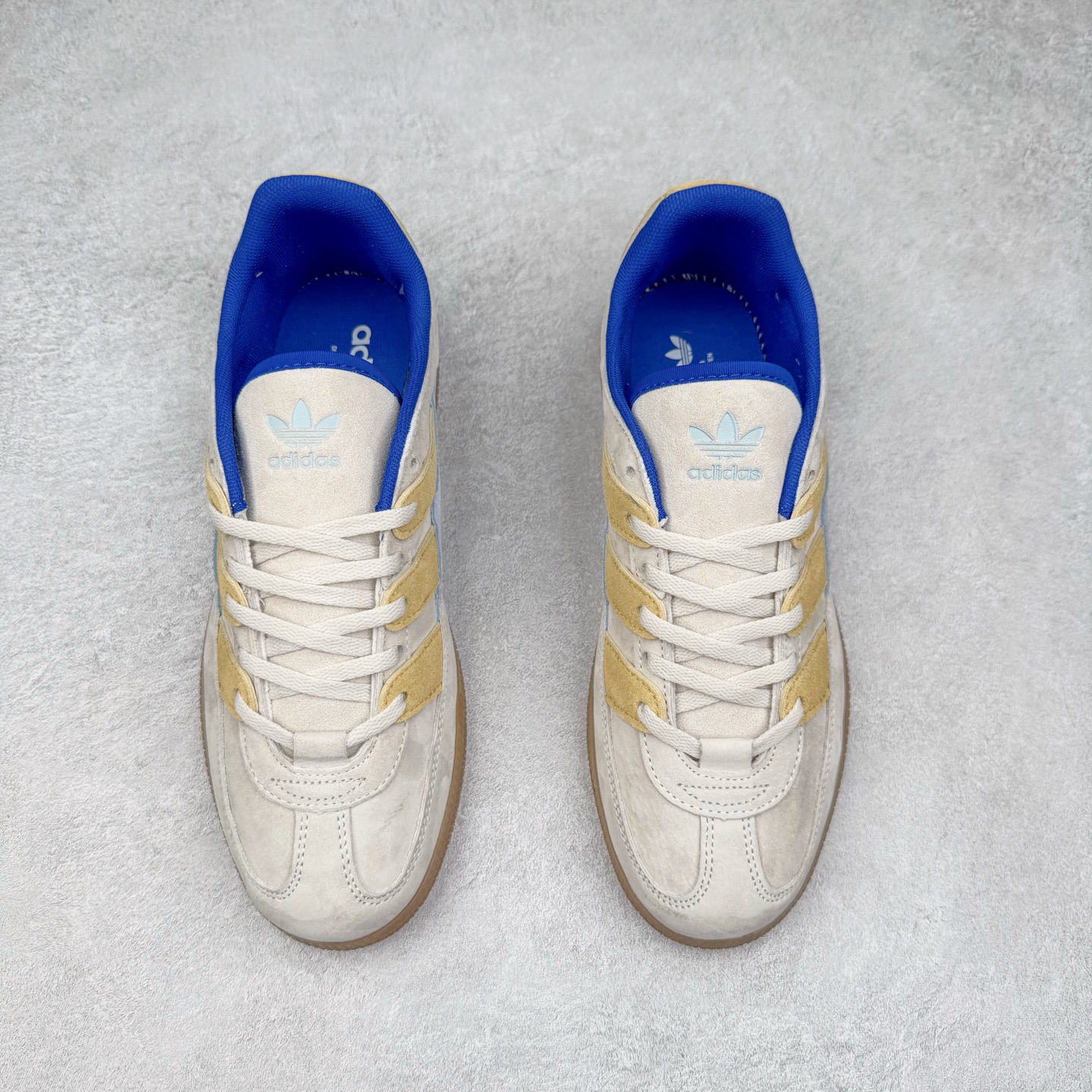 图片[2]-AD Originals HANDBALL SPEZIAL 百搭舒适 低帮板鞋男女同款 JI2606 这款来自阿迪达斯的这款HANDBALL SPZL前身是一双手球运动鞋，这一次拿来复刻，所以鞋面的主要色彩选用了黑色， 鞋面外侧除了Spezial字母之外还有三叶草标志。Handball SPZL作为复古手球训练鞋与作为室内足球鞋的Samba有着异曲同工之处，但是质感更为出众的鞋身以及丰富的配色选择比起Samba来讲可以说是更胜一筹了！尺码：36 36⅔ 37⅓ 38 38⅔ 39⅓ 40 40⅔ 41⅓ 42 42⅔ 43⅓ 44 45-选品中心