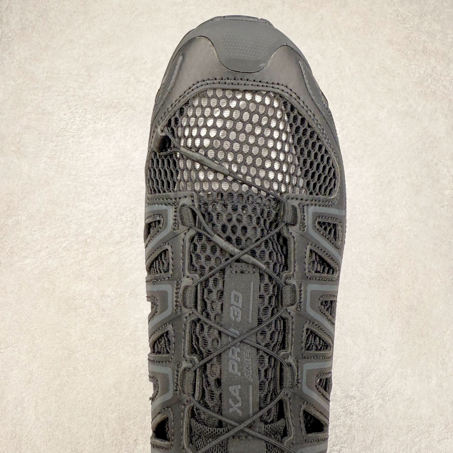 图片[4]-＃HP纯原 SALOMON XA Pro 3D AMPHIB 萨洛蒙潮流越野机能户外功能鞋 虎扑平台特供订单 耗时半年巨作 全套原纸板楦头开发 原厂特供网布配套加持 确保原汁原味 完美呈现版型 原档数据独家私模五层组合大底 男女鞋同步官方开发至46.5 原装Ortholite轻量化鞋垫 中底布带钢印编号 原厂TPU锁扣 进口港宝加持 后跟自然饱满 还原公司包裹性 鞋面采用SENSIFT贴合技术 全方位贴合包裹脚型 鞋跟部鞋底牵引设计 提供强大的抓地性能 更适应野外崎岖不平的道路 其3D ADVANCED CHASSIS底盘 材料轻量大化 钉齿设计更具稳定性 防护性 鞋底易磨损区运用CONTAGRIP高耐磨材料 应对城市硬质路面长距离跑考验 尺码：36 36.5 37.5 38 38.5 39 40 40.5 41 42 42.5 43 44 44.5 45 46 46.5-选品中心