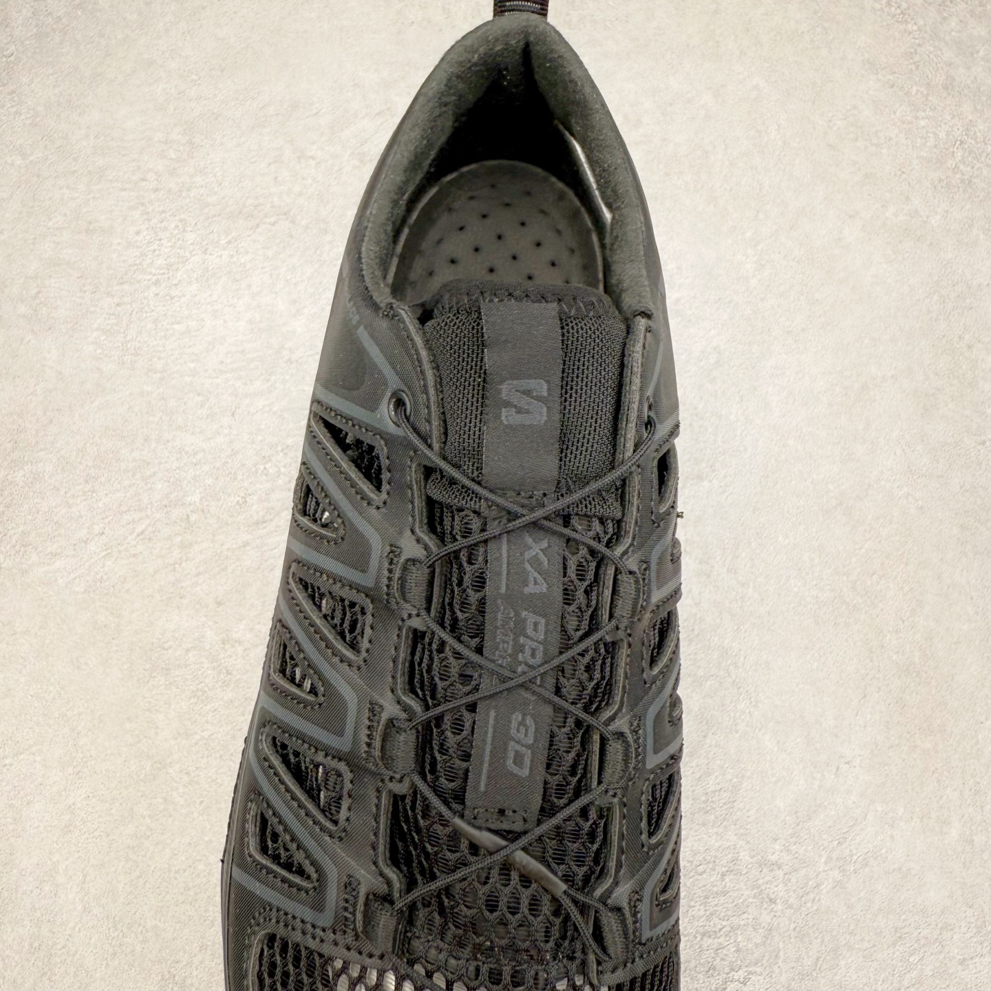 图片[5]-＃HP纯原 SALOMON XA Pro 3D AMPHIB 萨洛蒙潮流越野机能户外功能鞋 虎扑平台特供订单 耗时半年巨作 全套原纸板楦头开发 原厂特供网布配套加持 确保原汁原味 完美呈现版型 原档数据独家私模五层组合大底 男女鞋同步官方开发至46.5 原装Ortholite轻量化鞋垫 中底布带钢印编号 原厂TPU锁扣 进口港宝加持 后跟自然饱满 还原公司包裹性 鞋面采用SENSIFT贴合技术 全方位贴合包裹脚型 鞋跟部鞋底牵引设计 提供强大的抓地性能 更适应野外崎岖不平的道路 其3D ADVANCED CHASSIS底盘 材料轻量大化 钉齿设计更具稳定性 防护性 鞋底易磨损区运用CONTAGRIP高耐磨材料 应对城市硬质路面长距离跑考验 尺码：36 36.5 37.5 38 38.5 39 40 40.5 41 42 42.5 43 44 44.5 45 46 46.5-选品中心