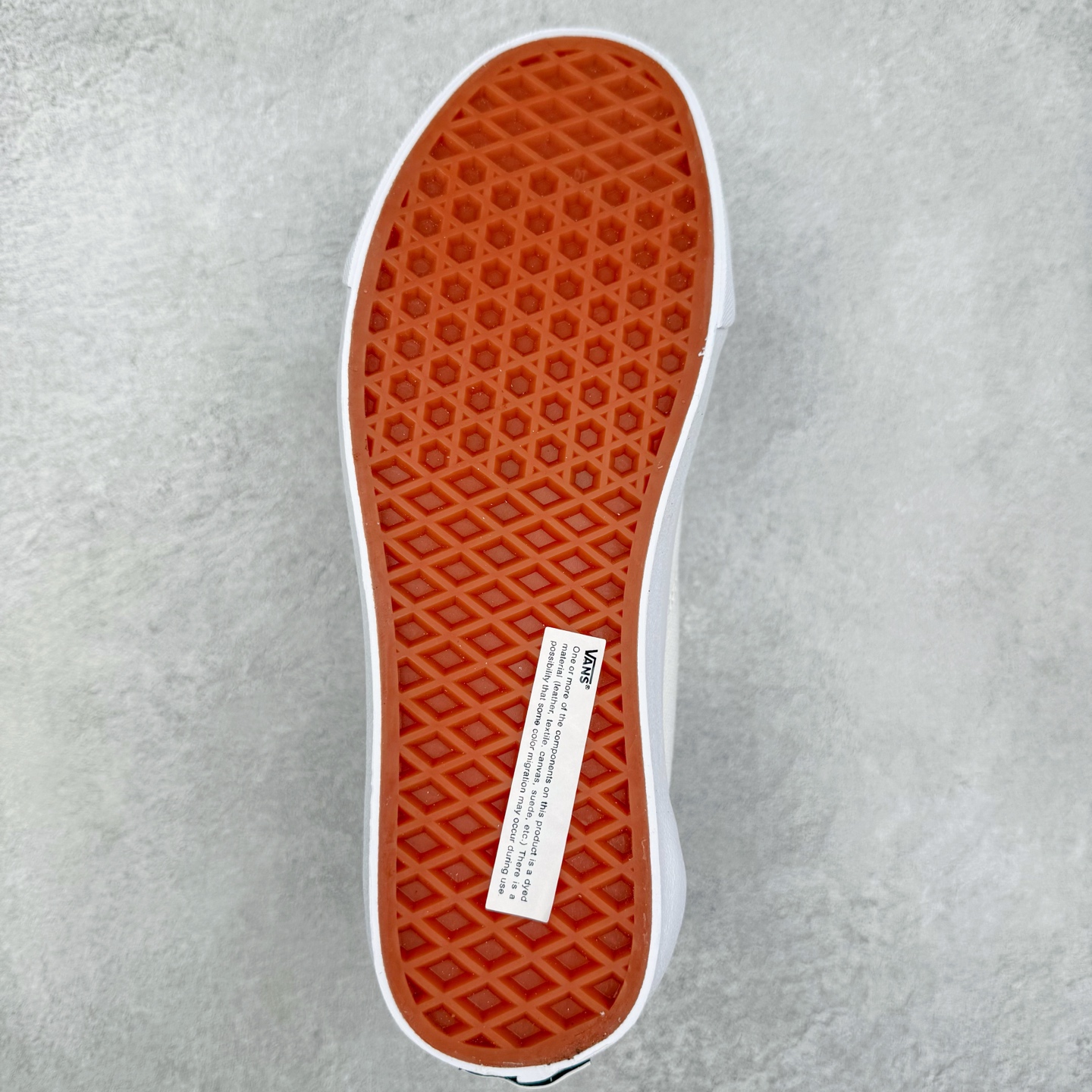 图片[9]-Vans Premium Old Skool 范斯官方 全新VPS高阶支线 继承了VANS VAULT OG以及 VANS 安纳海姆的复古属性 完善鞋身结构并提升脚感 从鞋型和贴合度方面重塑鞋款 可抽取活动鞋垫使脚感更舒适 货号：VN000D56ESM 檀木紫 货号：VN000D56ESK 白绿 尺码：35 36 36.5 37 38 38.5 39 40 40.5 41 42 42.5 43 44-选品中心