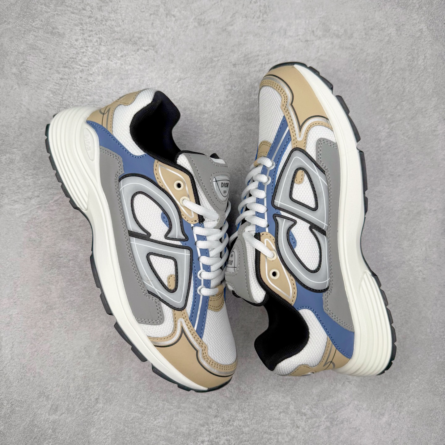 图片[3]-＃福利特价 Dior B30 迪奥网眼织物低帮运动休闲鞋 该款系列采用黑网色眼织物白和色科技料面精心制 作饰以反光“CD30”图形标志 外格轻盈的刻雕效果橡胶鞋搭底配标志性点的缀提升格调 内弹部力细节塑造想理的舒适穿着体验可与各休式闲造型配搭 彰显尚时现代的运风动范 尺码：36 37 35 39 40 41 42 43 44 45-选品中心