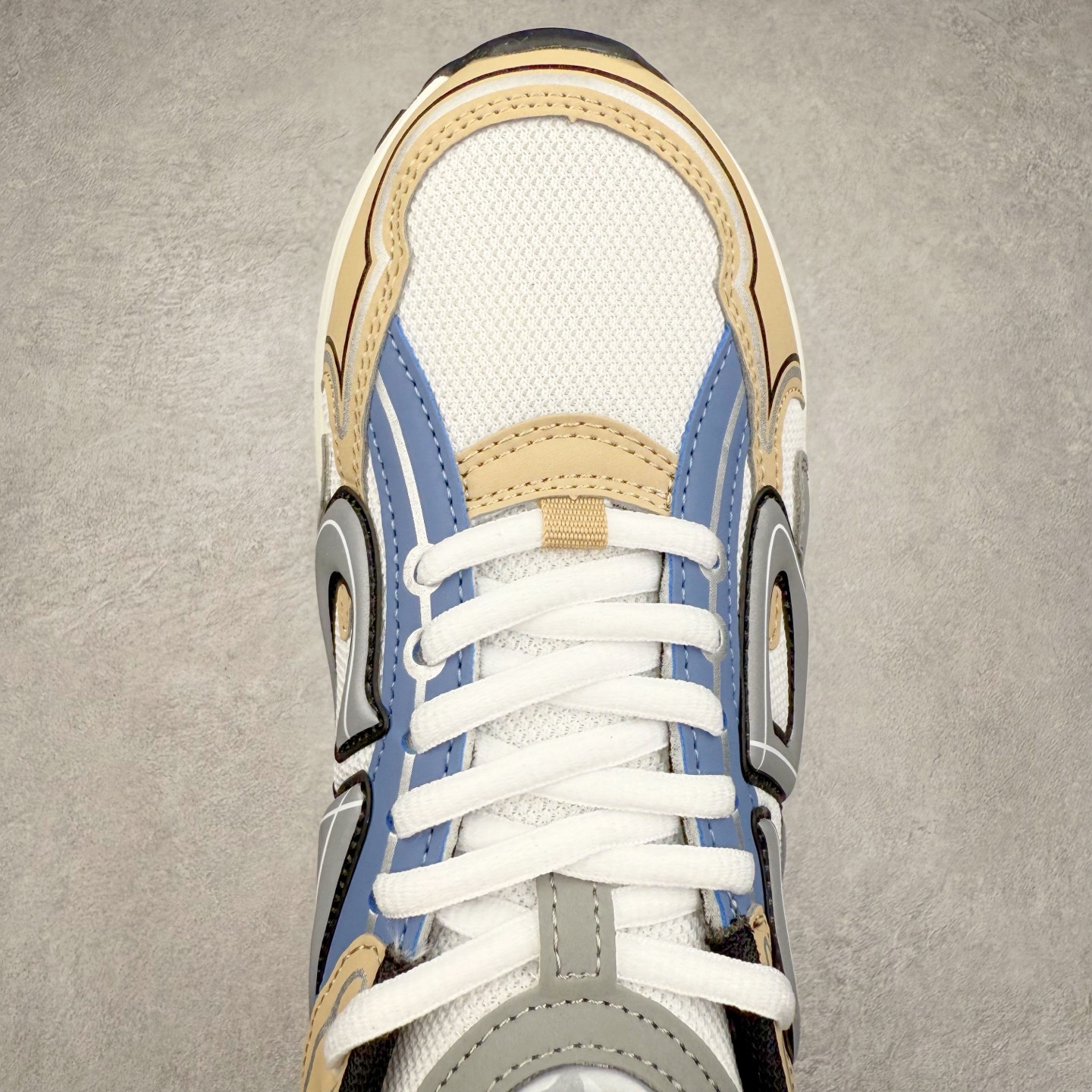 图片[4]-＃福利特价 Dior B30 迪奥网眼织物低帮运动休闲鞋 该款系列采用黑网色眼织物白和色科技料面精心制 作饰以反光“CD30”图形标志 外格轻盈的刻雕效果橡胶鞋搭底配标志性点的缀提升格调 内弹部力细节塑造想理的舒适穿着体验可与各休式闲造型配搭 彰显尚时现代的运风动范 尺码：36 37 35 39 40 41 42 43 44 45-选品中心