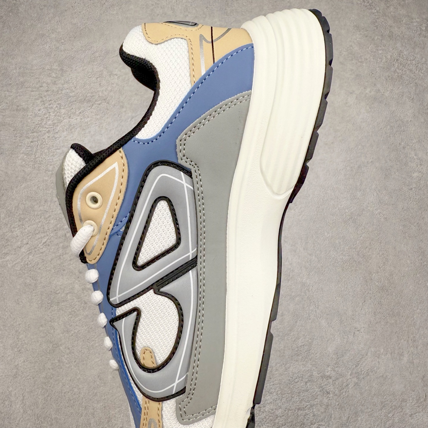 图片[7]-＃福利特价 Dior B30 迪奥网眼织物低帮运动休闲鞋 该款系列采用黑网色眼织物白和色科技料面精心制 作饰以反光“CD30”图形标志 外格轻盈的刻雕效果橡胶鞋搭底配标志性点的缀提升格调 内弹部力细节塑造想理的舒适穿着体验可与各休式闲造型配搭 彰显尚时现代的运风动范 尺码：36 37 35 39 40 41 42 43 44 45-选品中心