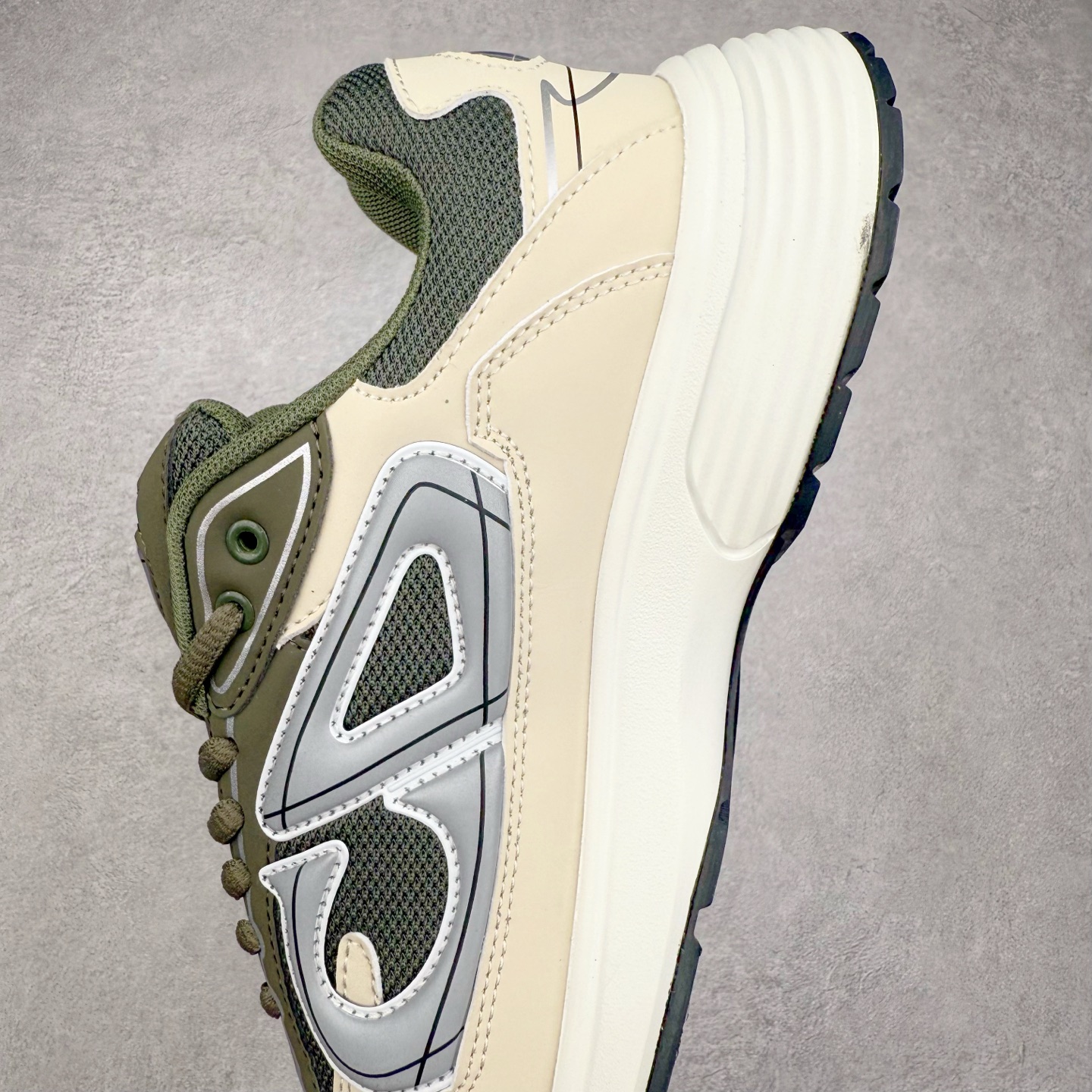 图片[7]-＃福利特价 Dior B30 迪奥网眼织物低帮运动休闲鞋 该款系列采用黑网色眼织物白和色科技料面精心制 作饰以反光“CD30”图形标志 外格轻盈的刻雕效果橡胶鞋搭底配标志性点的缀提升格调 内弹部力细节塑造想理的舒适穿着体验可与各休式闲造型配搭 彰显尚时现代的运风动范 尺码：36 37 35 39 40 41 42 43 44 45-选品中心