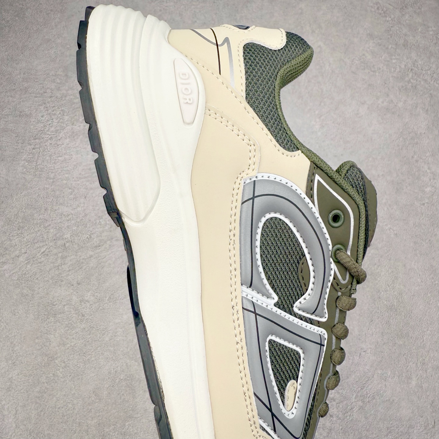 图片[6]-＃福利特价 Dior B30 迪奥网眼织物低帮运动休闲鞋 该款系列采用黑网色眼织物白和色科技料面精心制 作饰以反光“CD30”图形标志 外格轻盈的刻雕效果橡胶鞋搭底配标志性点的缀提升格调 内弹部力细节塑造想理的舒适穿着体验可与各休式闲造型配搭 彰显尚时现代的运风动范 尺码：36 37 35 39 40 41 42 43 44 45-选品中心