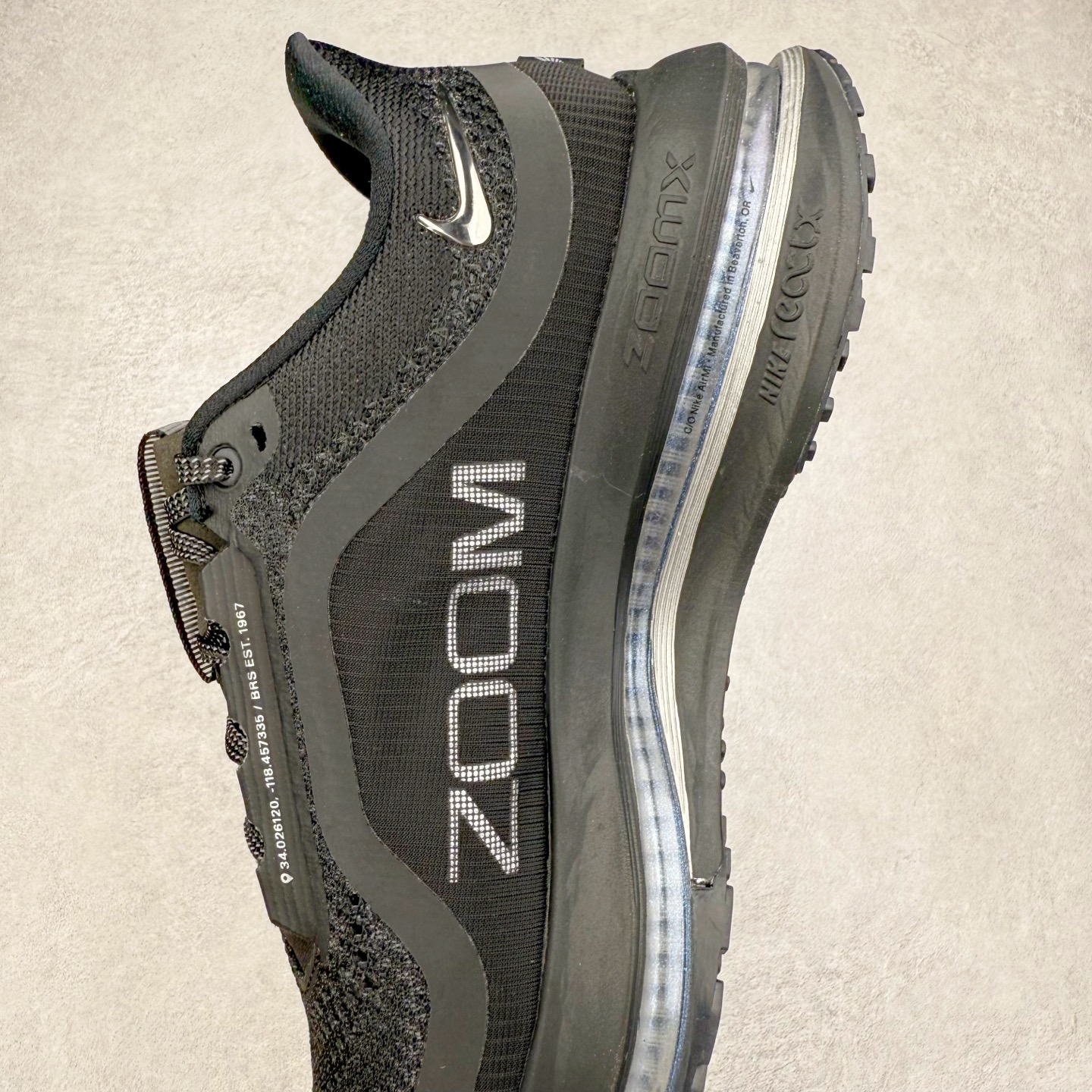 图片[7]-＃纯原 NK Pegasus Premium 飞马全掌气垫跑步运动鞋 HQ2593-004 气垫的究极进化 NIKE 2025S 新王炸 • 在特有Air科技加持下，耐克带来全新Pegasus Premium。这款跑鞋在传承耐克飞马（Pegasus）系列标志性的缓震功能的同时，将首次搭载耐克的塑型可视化Air Zoom气垫单元。• 塑型Air Zoom气垫单元贴合脚部的自然轮廓，帮助跑者在从后跟到脚趾的过渡中能够有效传递力量，带来一种前所未有的轻盈、顺畅回馈体验。中底采用ZoomX泡绵，后跟则使用ReactX泡绵，为跑者提供稳定流畅的推进感。• 塑型可视化Air Zoom气垫单元和精心配置的泡绵组合，让Pegasus Premium成为耐克飞马系列中颇具能量回馈的鞋款。• 全新Pegasus Premium不仅展示了耐克势头强劲的创新周期，证明了其特有的Air科技的强大实力，更体现了耐克倾听和服务运动员的能力。尺码：36 36.5 37.5 38 38.5 39 40 40.5 41 42 42.5 43 44 44.5 45-选品中心