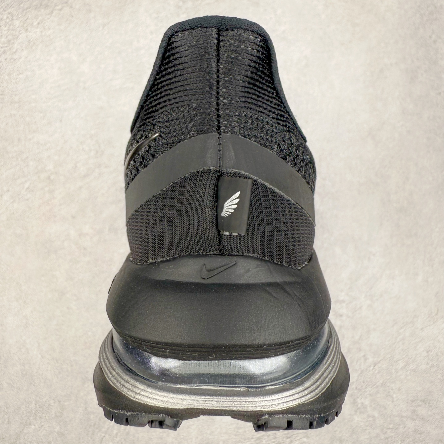 图片[8]-＃纯原 NK Pegasus Premium 飞马全掌气垫跑步运动鞋 HQ2593-004 气垫的究极进化 NIKE 2025S 新王炸 • 在特有Air科技加持下，耐克带来全新Pegasus Premium。这款跑鞋在传承耐克飞马（Pegasus）系列标志性的缓震功能的同时，将首次搭载耐克的塑型可视化Air Zoom气垫单元。• 塑型Air Zoom气垫单元贴合脚部的自然轮廓，帮助跑者在从后跟到脚趾的过渡中能够有效传递力量，带来一种前所未有的轻盈、顺畅回馈体验。中底采用ZoomX泡绵，后跟则使用ReactX泡绵，为跑者提供稳定流畅的推进感。• 塑型可视化Air Zoom气垫单元和精心配置的泡绵组合，让Pegasus Premium成为耐克飞马系列中颇具能量回馈的鞋款。• 全新Pegasus Premium不仅展示了耐克势头强劲的创新周期，证明了其特有的Air科技的强大实力，更体现了耐克倾听和服务运动员的能力。尺码：36 36.5 37.5 38 38.5 39 40 40.5 41 42 42.5 43 44 44.5 45-选品中心