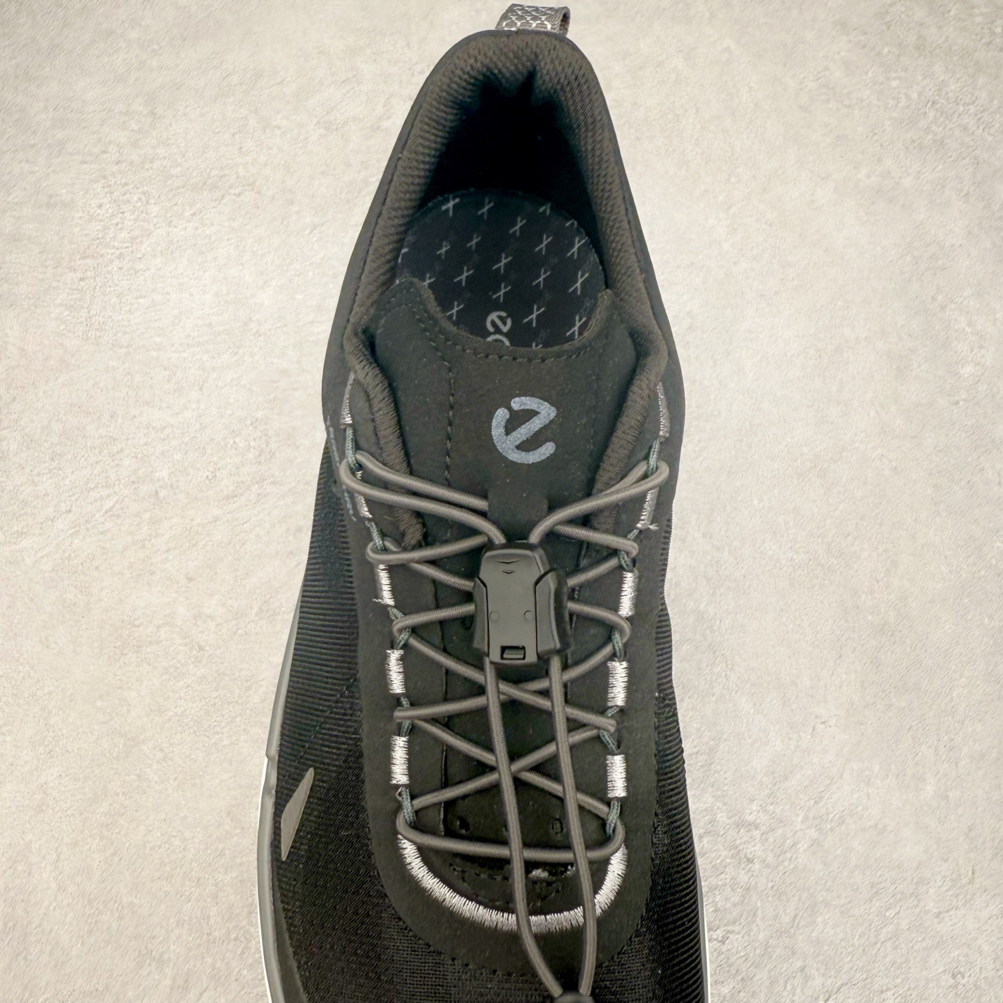 图片[5]-ECCO爱步老爹鞋男士夏季新款 飞织网面百搭潮流户外运动鞋 健步BIOM系列新款 全新的轻量发泡底材与直接注塑橡胶大底相结合 柔软舒适，轻量回弹，脚感更轻盈 鞋面采用GORE-TEX飞织网面与牛皮相结合 给你贴心透气呵护 自然律动科技 符合人体工学鞋楦 贴近足部天然形态 橡胶大底，抓地力强，具有良好的耐磨性 轻盈自如 适跑畅练 尺码：38 39 40 41 42 43 44 （皮鞋码）-选品中心