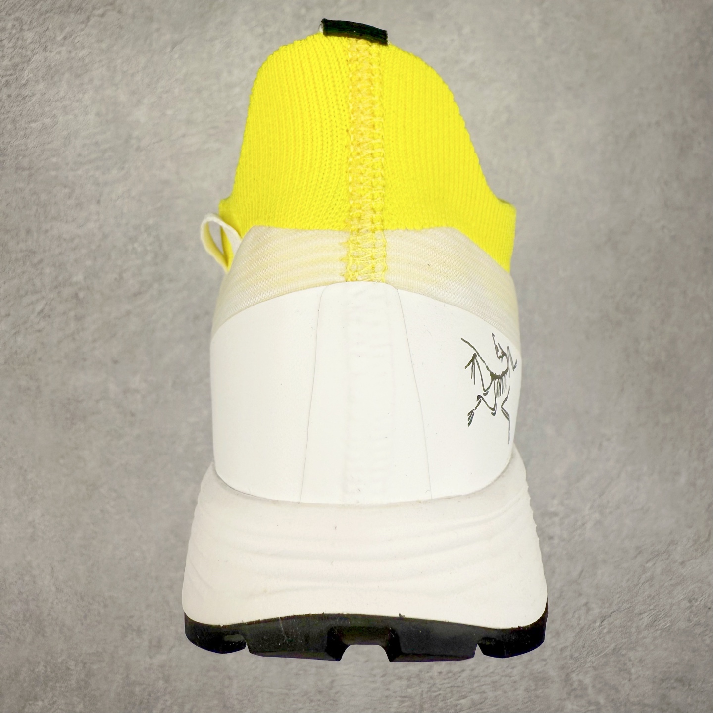 图片[8]-＃HP Arcteryx Norvan SL 3 始祖鸟时尚舒适防滑透气轻便低帮跑步鞋 Arcteryx中文名始祖鸟 加拿大户外服饰品牌 1989年创立于加拿大温哥华 始祖鸟来自加拿大海岸山脉 植根高山的专业户外品牌 始终秉承对精湛设计和工艺孜孜以求的准则 从1989年创立至今 Arcteryx始终不断在产品设计与做工上不惜工本 以满足始祖鸟的标准 品质、设计以及精简的理念造就了其良好的性能 并能满足严苛环境下的使用需求 尺码：40 41 42 43 44 45-选品中心