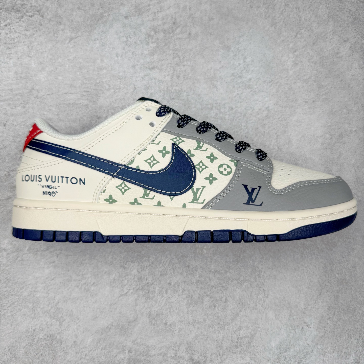 NK Dunk Low 定制配色 XX3168-161 大厂出品 极力推荐 原装头层材料 独家版型蒸餾加工帶來的是更好的视觉和脚感体验大厂纯原品质出货 清洁度 电绣工艺 皮料切割干净无任何毛边 细节完美 实拍调校N版已经零色差零失真 百分百还原实物色彩所见即所得 不存在货不对板色差等低级问题 选购参考实物拍摄 不混卖不参货 只用心做好货严格选品 承诺混一赔十 尺码：36 36.5 37.5 38 38.5 39 40 40.5 41 42 42.5 43 44 44.5 45-选品中心