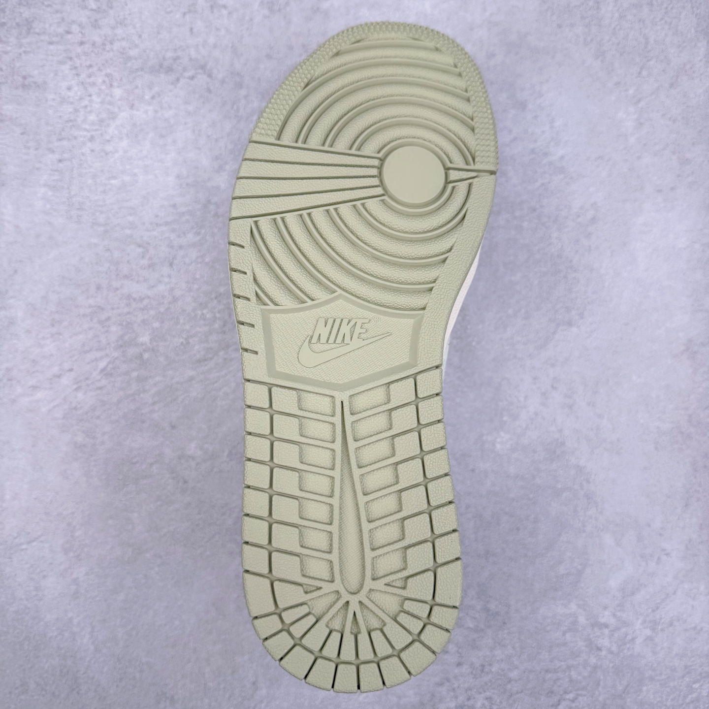 图片[9]-TS x Air Jordan AJ1 Low 倒钩低帮联名定制配色 XD0798-305 原厂内置气垫魔块 A模大底 头层小牛皮 鞋舌AJ原厂专用牛津布+AJ专用反口珍珠布+原厂无杂质高弹内里海棉+特殊封边弹力鞋带 实拍调校N版已经零色差零失真 百分百还原实物色彩所见即所得 不存在货不对板色差等低级问题 选购参考实物拍摄 不混卖不参货 只用心做好货严格选品 承诺混一赔十 尺码：36 36.5 37.5 38 38.5 39 40 40.5 41 42 42.5 43 44 44.5 45-选品中心