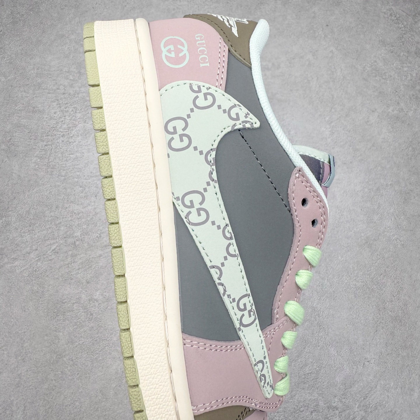 图片[6]-TS x Air Jordan AJ1 Low 倒钩低帮联名定制配色 XD0798-305 原厂内置气垫魔块 A模大底 头层小牛皮 鞋舌AJ原厂专用牛津布+AJ专用反口珍珠布+原厂无杂质高弹内里海棉+特殊封边弹力鞋带 实拍调校N版已经零色差零失真 百分百还原实物色彩所见即所得 不存在货不对板色差等低级问题 选购参考实物拍摄 不混卖不参货 只用心做好货严格选品 承诺混一赔十 尺码：36 36.5 37.5 38 38.5 39 40 40.5 41 42 42.5 43 44 44.5 45-选品中心