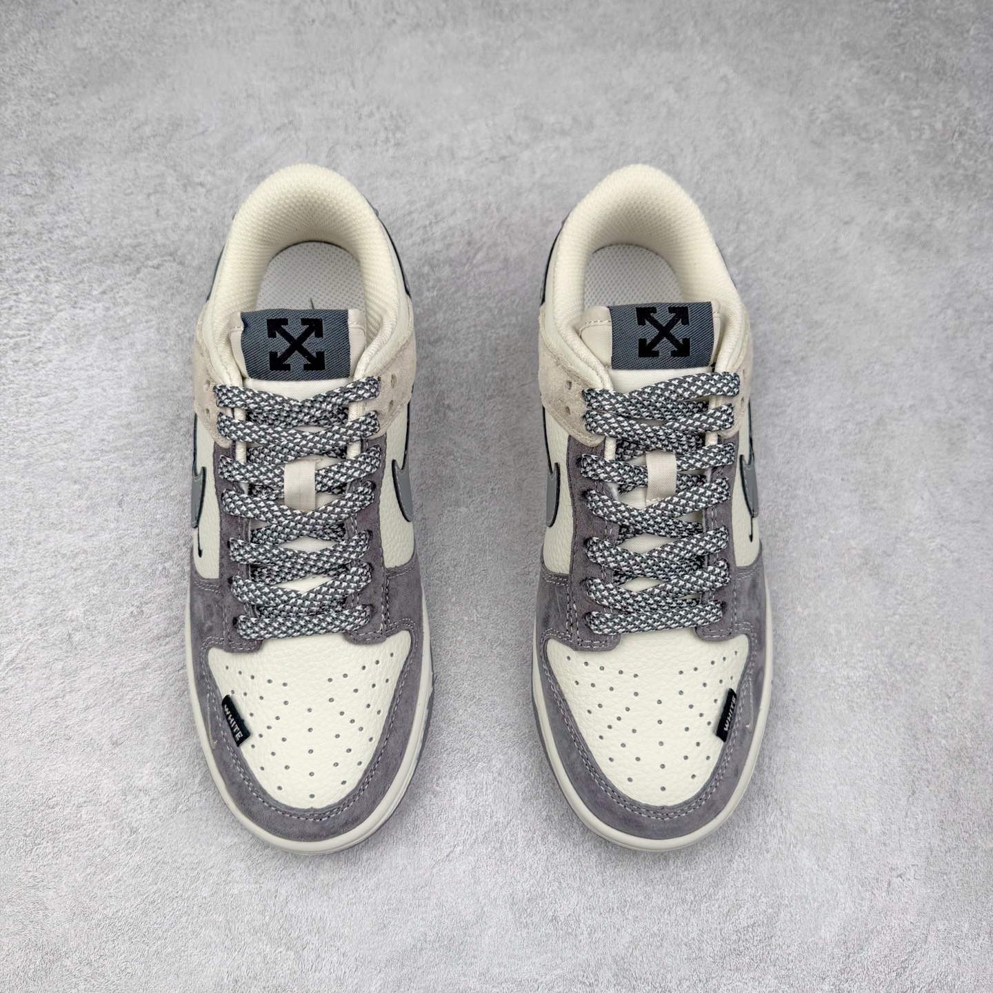 图片[2]-NK Dunk Low 定制配色 DJ2024-133 大厂出品 极力推荐 原装头层材料 独家版型蒸餾加工帶來的是更好的视觉和脚感体验大厂纯原品质出货 清洁度 电绣工艺 皮料切割干净无任何毛边 细节完美 实拍调校N版已经零色差零失真 百分百还原实物色彩所见即所得 不存在货不对板色差等低级问题 选购参考实物拍摄 不混卖不参货 只用心做好货严格选品 承诺混一赔十 尺码：36 36.5 37.5 38 38.5 39 40 40.5 41 42 42.5 43 44 44.5 45-选品中心