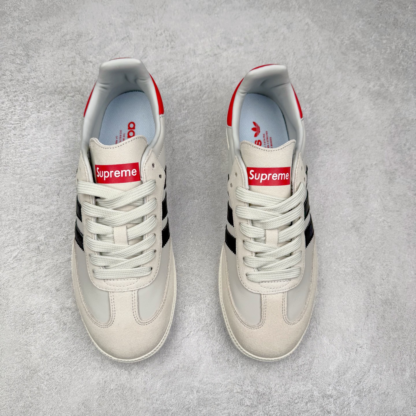 图片[2]-＃C2 AD Original Samba OG 复古经典轻便板鞋 定制配色 XR0006 这款桑巴鞋展示了高质量的工艺 带有装饰的超锁缝制和无缝的手感 柔软、柔软的皮革造型和标志性的3条纹完成了精致的外观 正规合身鞋带 鞋面上有绒面鞋垫 橡胶鞋底 享受正畸套筒软感 自50年代首次亮相以来就一直在赢得粉丝的青睐 尺码：36 36.5 37.5 38 38.5 39 40 40.5 41 42 42.5 43 44 44.5 45-选品中心