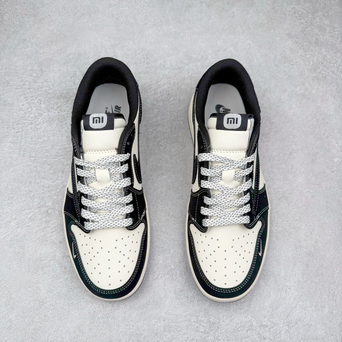 图片[2]-TS x Air Jordan AJ1 Low 倒钩低帮联名定制配色 XX3168-189 原厂内置气垫魔块 A模大底 头层小牛皮 鞋舌AJ原厂专用牛津布+AJ专用反口珍珠布+原厂无杂质高弹内里海棉+特殊封边弹力鞋带 实拍调校N版已经零色差零失真 百分百还原实物色彩所见即所得 不存在货不对板色差等低级问题 选购参考实物拍摄 不混卖不参货 只用心做好货严格选品 承诺混一赔十 尺码：36 36.5 37.5 38 38.5 39 40 40.5 41 42 42.5 43 44 44.5 45-选品中心