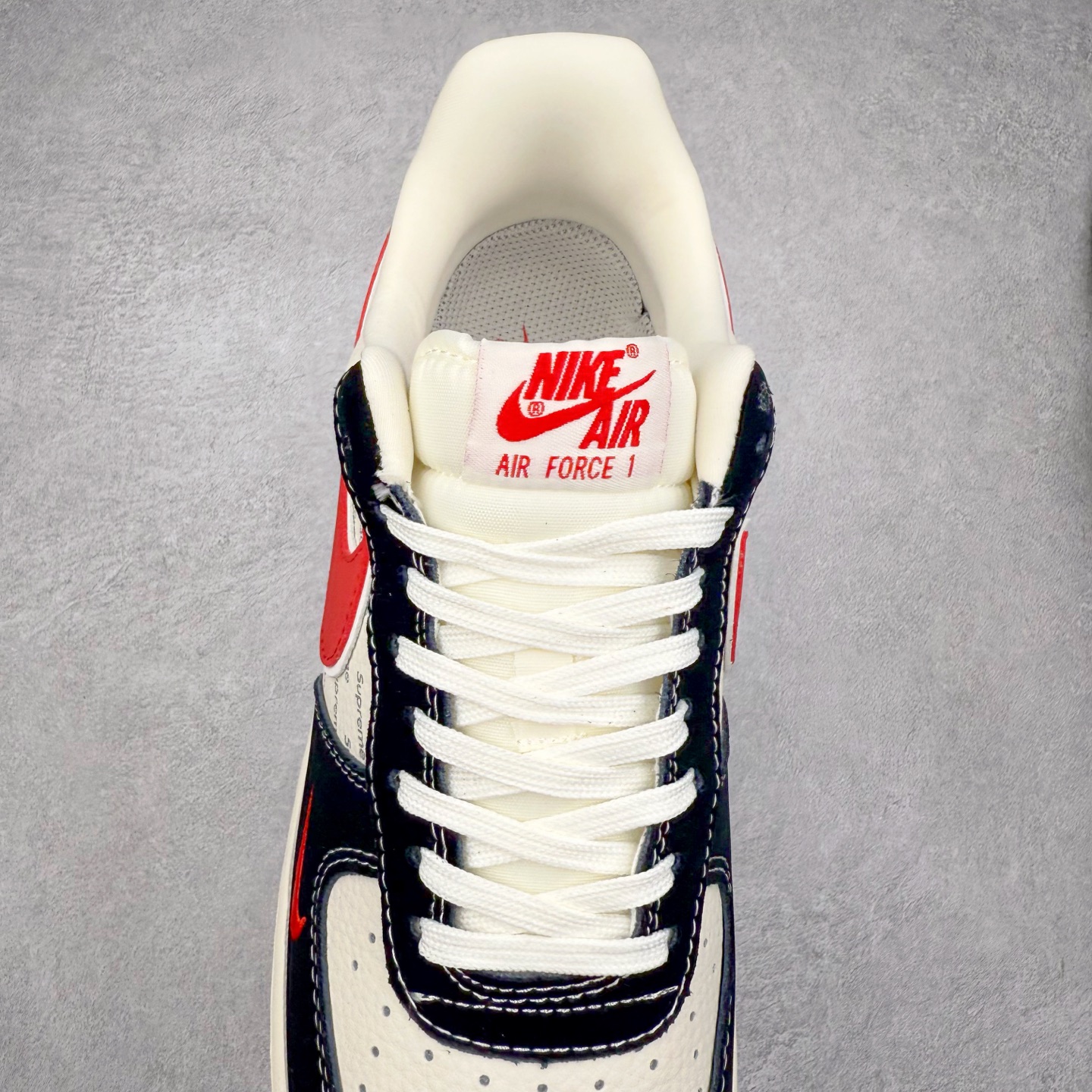 图片[5]-NK Air Force 1´07 Low 空军一号低帮百搭休闲运动板鞋 KK1688-001 柔软、弹性十足的缓震性能和出色的中底设计 横跨复古与现代的外型结合 造就出风靡全球 三十多年的Force 1 直到今天还深受青睐 实拍调校N版已经零色差零失真 百分百还原实物色彩所见即所得 不存在货不对板色差等低级问题 选购参考实物拍摄 不混卖不参货 只用心做好货严格选品 承诺混一赔十 尺码：36 36.5 37.5 38 38.5 39 40 40.5 41 42 42.5 43 44 44.5 45-选品中心