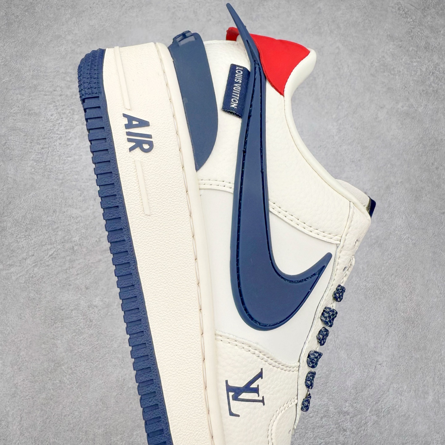 图片[6]-NK Air Force 1´07 Low 空军一号低帮百搭休闲运动板鞋 XS3464-575 柔软、弹性十足的缓震性能和出色的中底设计 横跨复古与现代的外型结合 造就出风靡全球 三十多年的Force 1 直到今天还深受青睐 实拍调校N版已经零色差零失真 百分百还原实物色彩所见即所得 不存在货不对板色差等低级问题 选购参考实物拍摄 不混卖不参货 只用心做好货严格选品 承诺混一赔十 尺码：36 36.5 37.5 38 38.5 39 40 40.5 41 42 42.5 43 44 44.5 45-选品中心