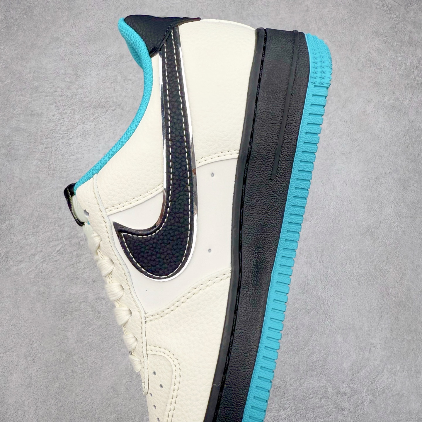 图片[7]-NK Air Force 1´07 Low 空军一号低帮百搭休闲运动板鞋 QW5836-003 柔软、弹性十足的缓震性能和出色的中底设计 横跨复古与现代的外型结合 造就出风靡全球 三十多年的Force 1 直到今天还深受青睐 实拍调校N版已经零色差零失真 百分百还原实物色彩所见即所得 不存在货不对板色差等低级问题 选购参考实物拍摄 不混卖不参货 只用心做好货严格选品 承诺混一赔十 尺码：36 36.5 37.5 38 38.5 39 40 40.5 41 42 42.5 43 44 44.5 45-选品中心