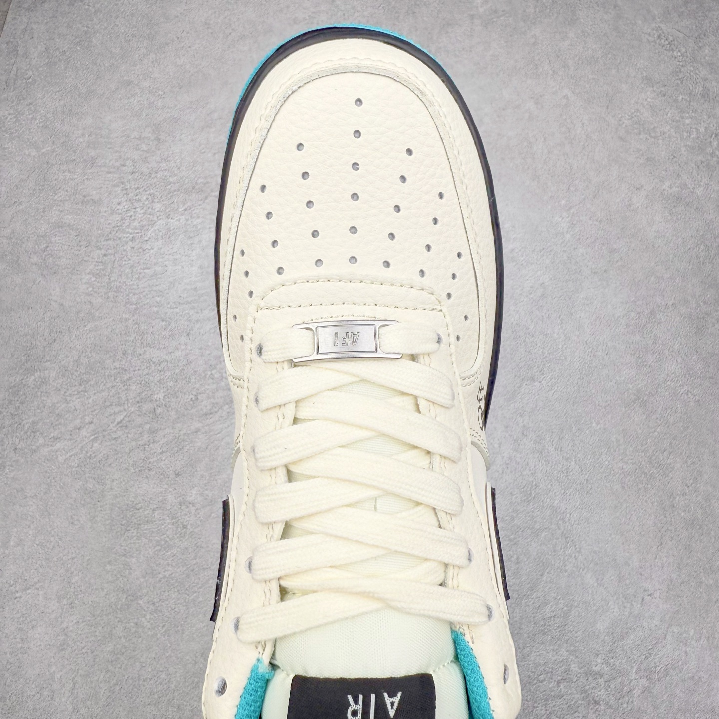 图片[4]-NK Air Force 1´07 Low 空军一号低帮百搭休闲运动板鞋 QW5836-003 柔软、弹性十足的缓震性能和出色的中底设计 横跨复古与现代的外型结合 造就出风靡全球 三十多年的Force 1 直到今天还深受青睐 实拍调校N版已经零色差零失真 百分百还原实物色彩所见即所得 不存在货不对板色差等低级问题 选购参考实物拍摄 不混卖不参货 只用心做好货严格选品 承诺混一赔十 尺码：36 36.5 37.5 38 38.5 39 40 40.5 41 42 42.5 43 44 44.5 45-选品中心