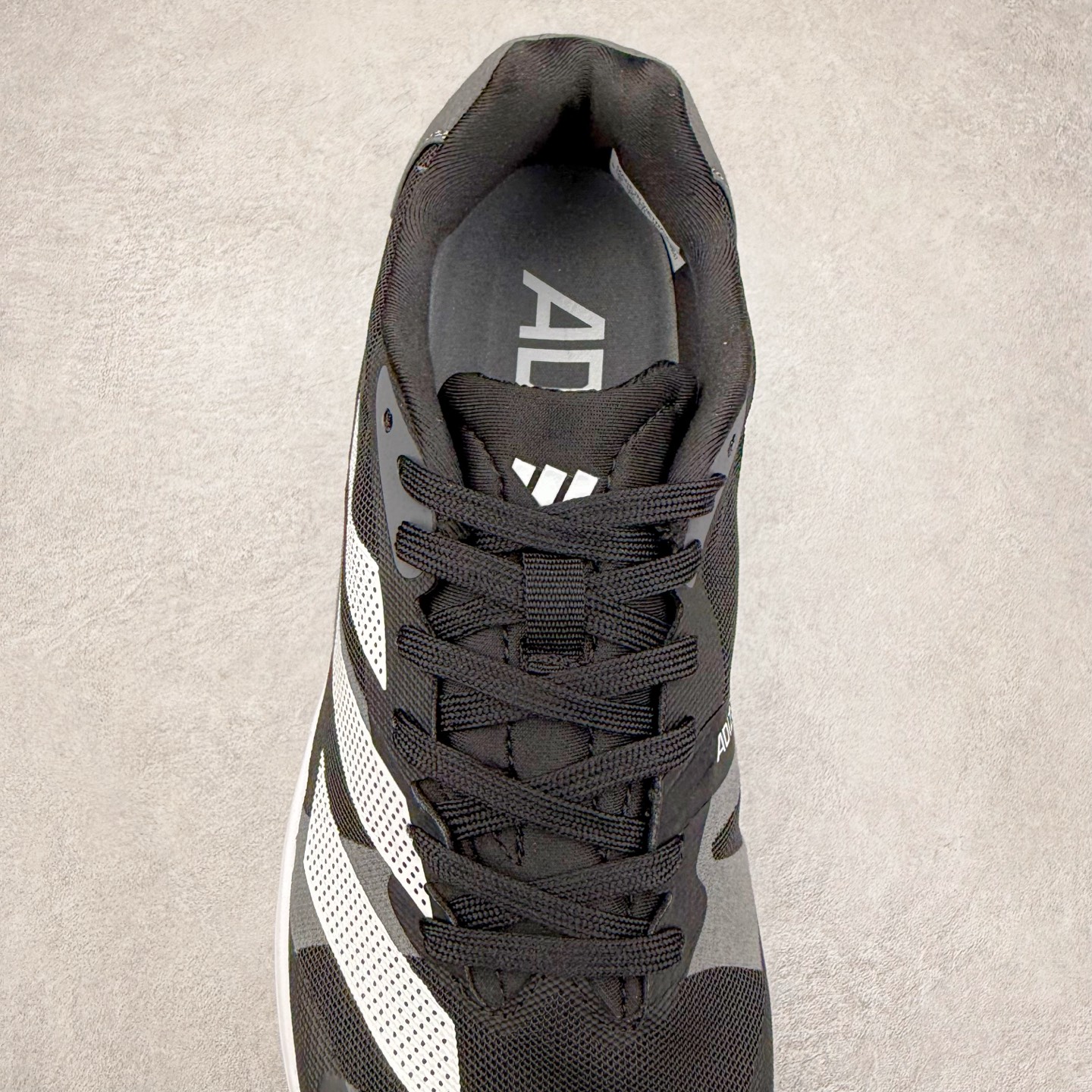 图片[5]-AD Duramo RC 4 M 轻量跑鞋公司级清风系列 复古网面透气跑步鞋 缓震透气 落地轻快高度回弹的脚感 落地稳定性出色 简约时尚的设计和配色 柔软舒适防滑耐磨 尺码：36 36.5 37.5 38 38.5 39 40 40.5 41 42 42.5 43 44 45 46-选品中心