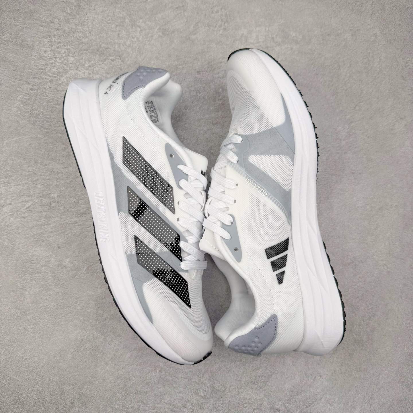 图片[3]-AD Duramo RC 4 M 轻量跑鞋公司级清风系列 复古网面透气跑步鞋 缓震透气 落地轻快高度回弹的脚感 落地稳定性出色 简约时尚的设计和配色 柔软舒适防滑耐磨 尺码：36 36.5 37.5 38 38.5 39 40 40.5 41 42 42.5 43 44 45 46-选品中心