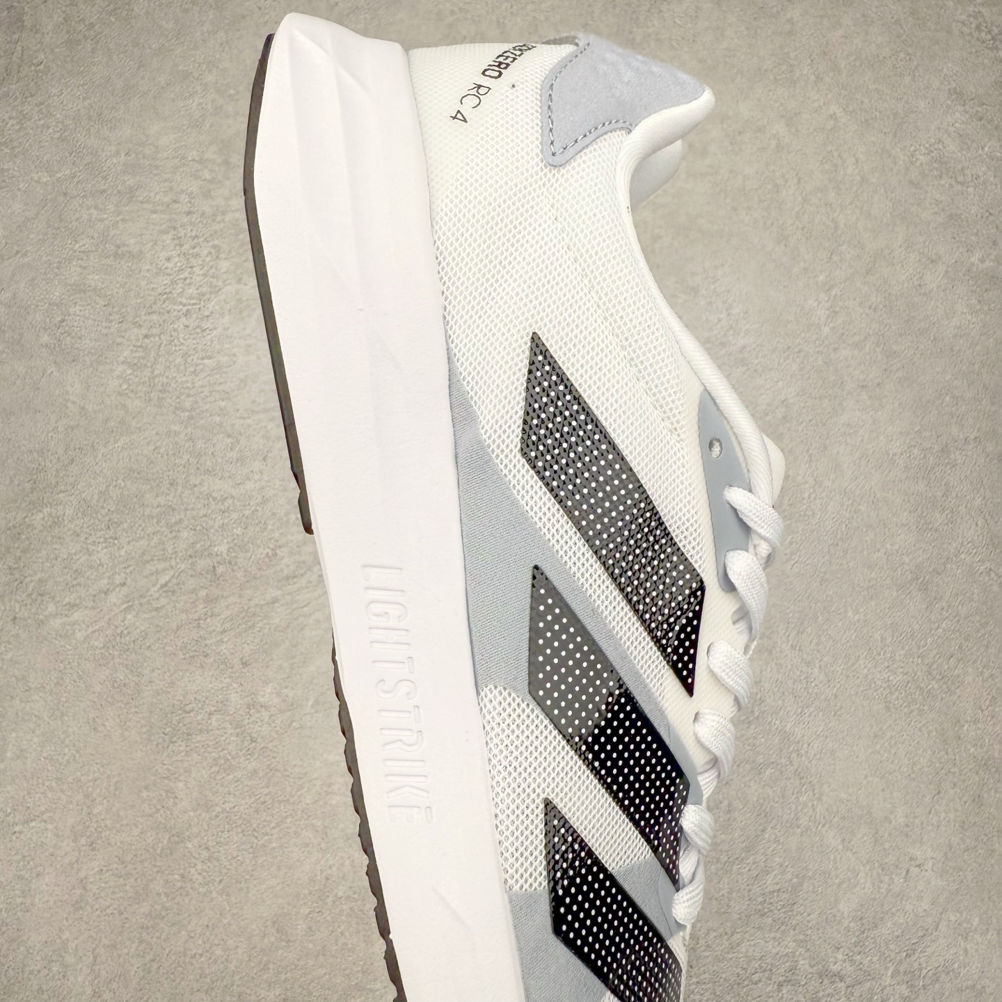 图片[6]-AD Duramo RC 4 M 轻量跑鞋公司级清风系列 复古网面透气跑步鞋 缓震透气 落地轻快高度回弹的脚感 落地稳定性出色 简约时尚的设计和配色 柔软舒适防滑耐磨 尺码：36 36.5 37.5 38 38.5 39 40 40.5 41 42 42.5 43 44 45 46-选品中心