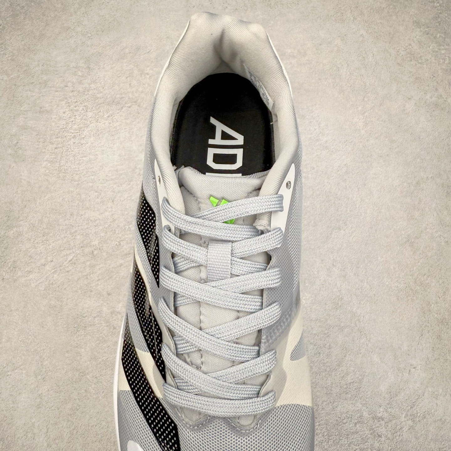 图片[5]-AD Duramo RC 4 M 轻量跑鞋公司级清风系列 复古网面透气跑步鞋 缓震透气 落地轻快高度回弹的脚感 落地稳定性出色 简约时尚的设计和配色 柔软舒适防滑耐磨 尺码：36 36.5 37.5 38 38.5 39 40 40.5 41 42 42.5 43 44 45 46-选品中心